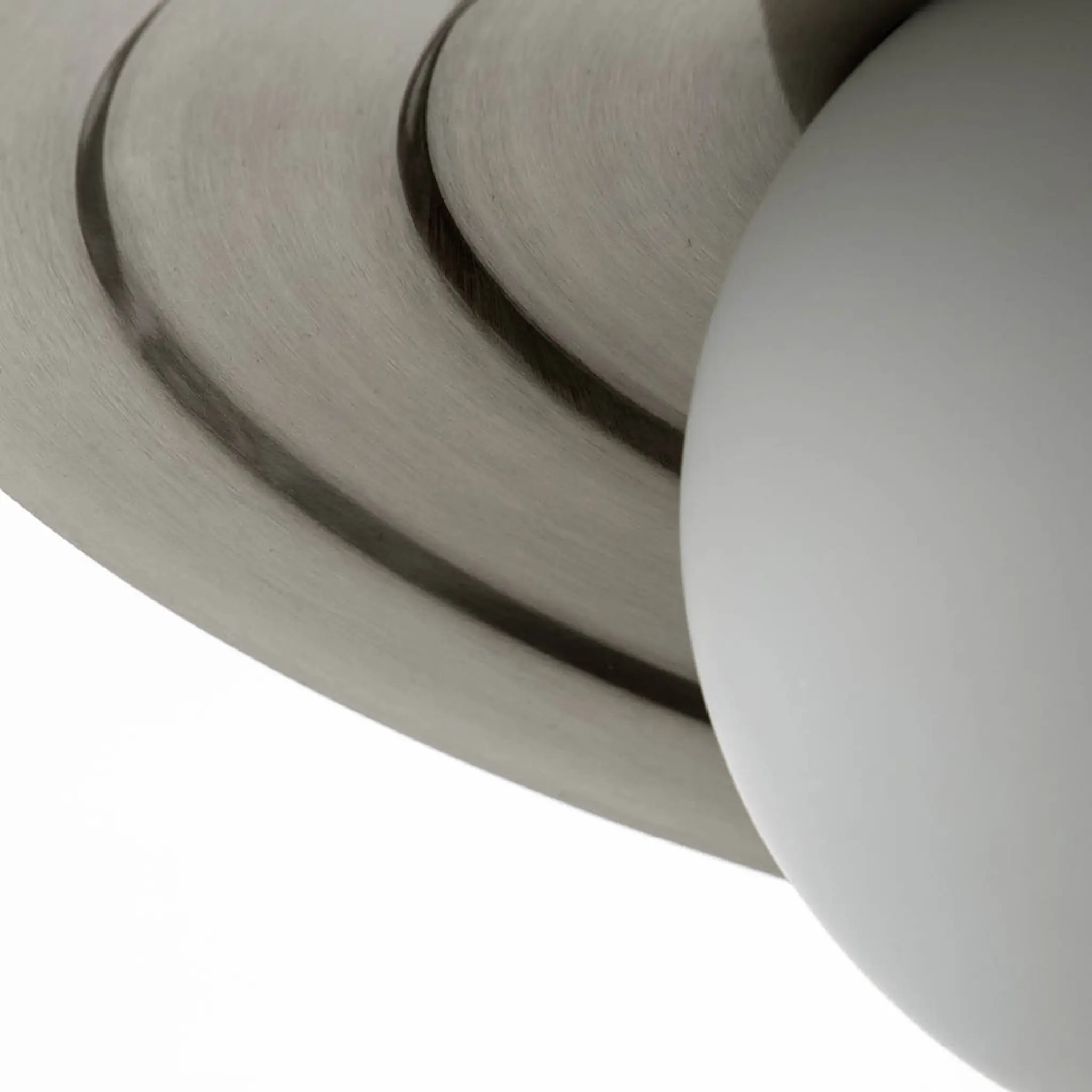 House Doctor Coin taklampa 35 cm borstad silverfinish/matt vit