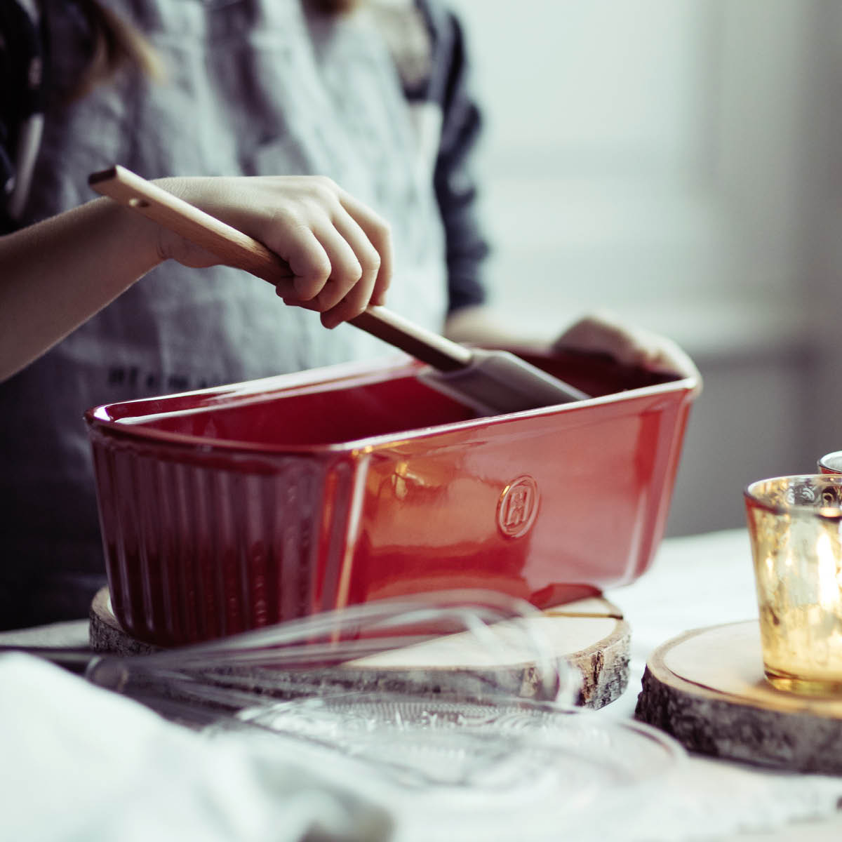 Emile Henry Bakeform 31x13 cm 1,8L rød