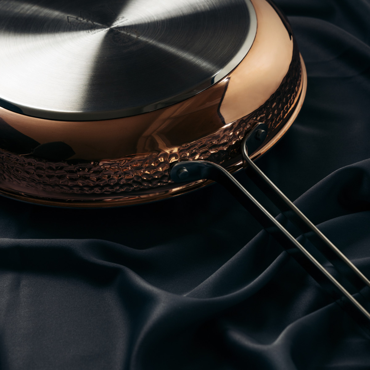 Vargen & Thor Modell YB stekepanne 28 cm hamret kobber