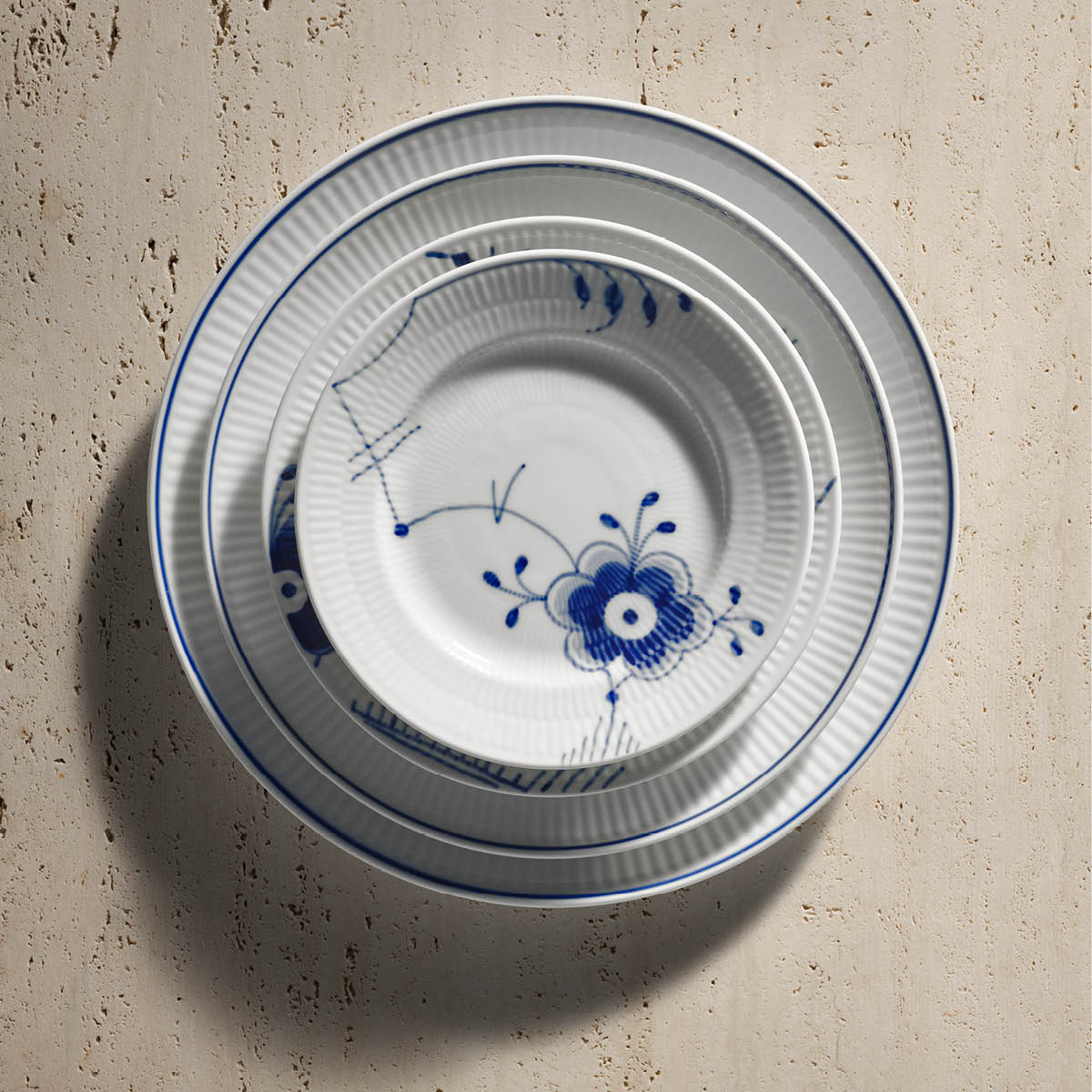 Royal Copenhagen Blue Fluted Mega Tallrik flat 17 cm dekor nr 6