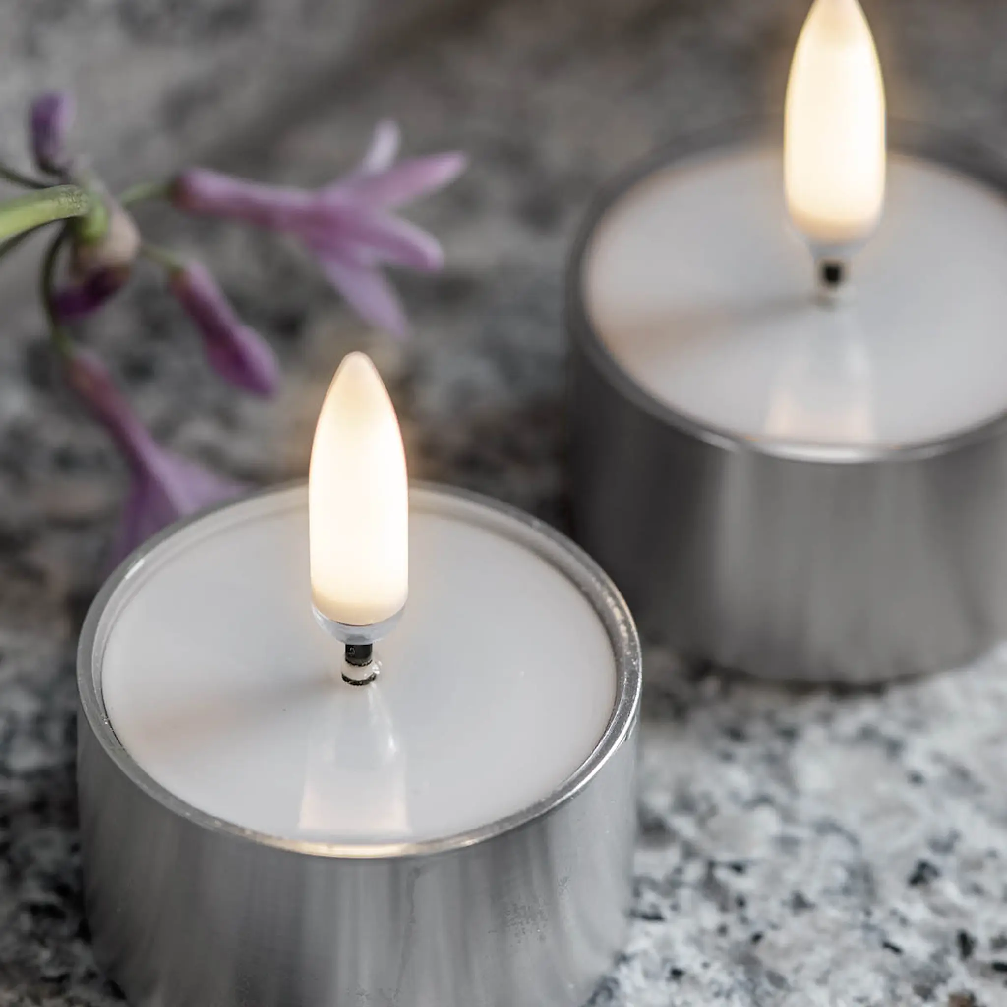 Uyuni Lighting Melted LED-värmeljus 4,1 cm 2-pack silver