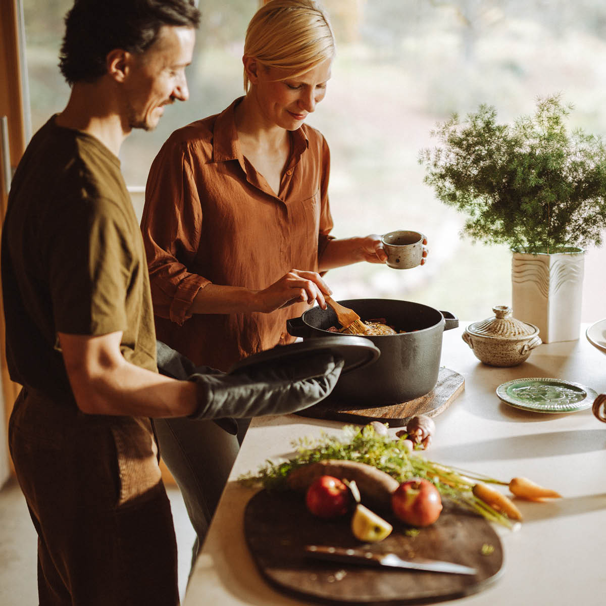 Fiskars Folken gryta med lock 6 L emaljerad