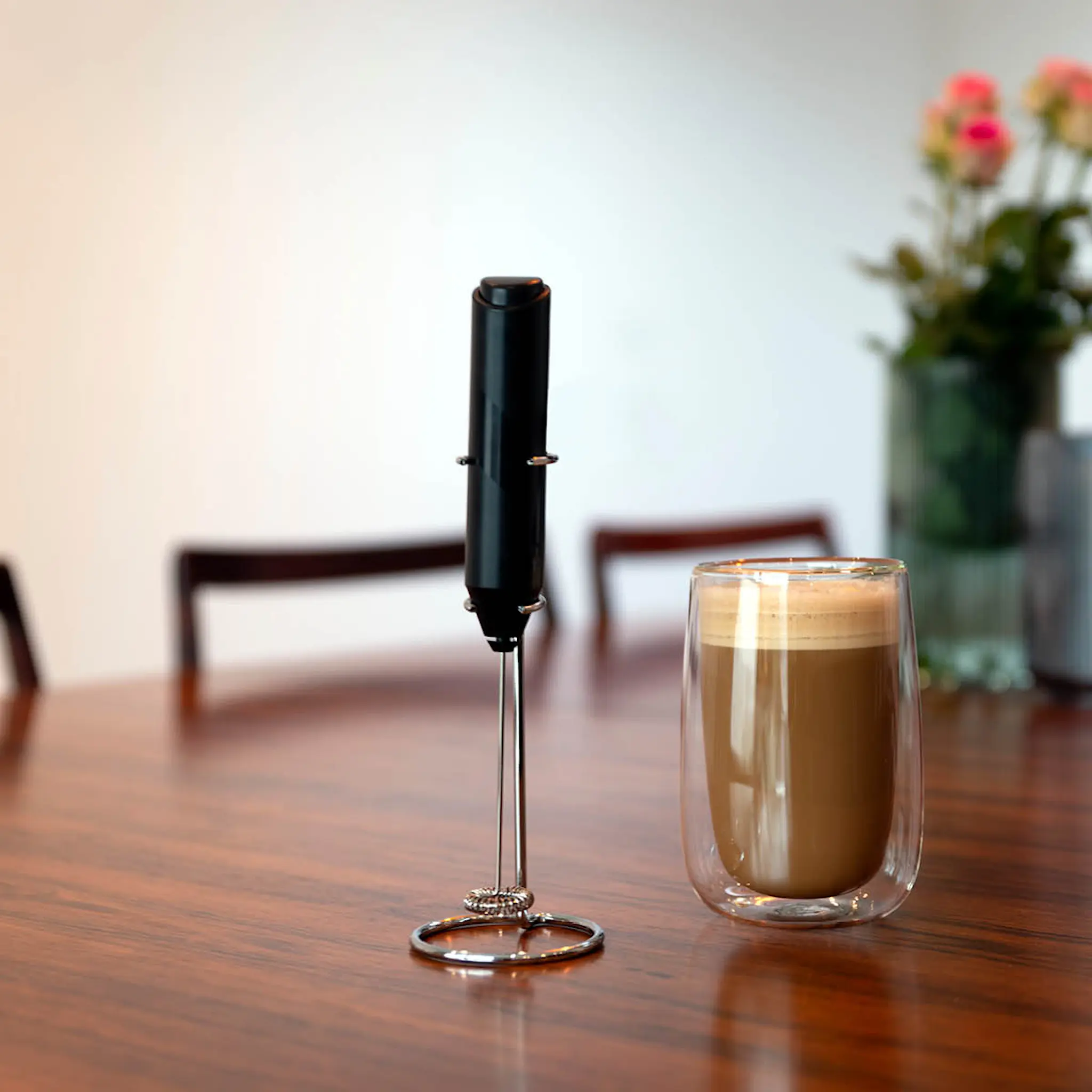 Point Virgule Mjölkskummare elektrisk med ställ 24 cm svart