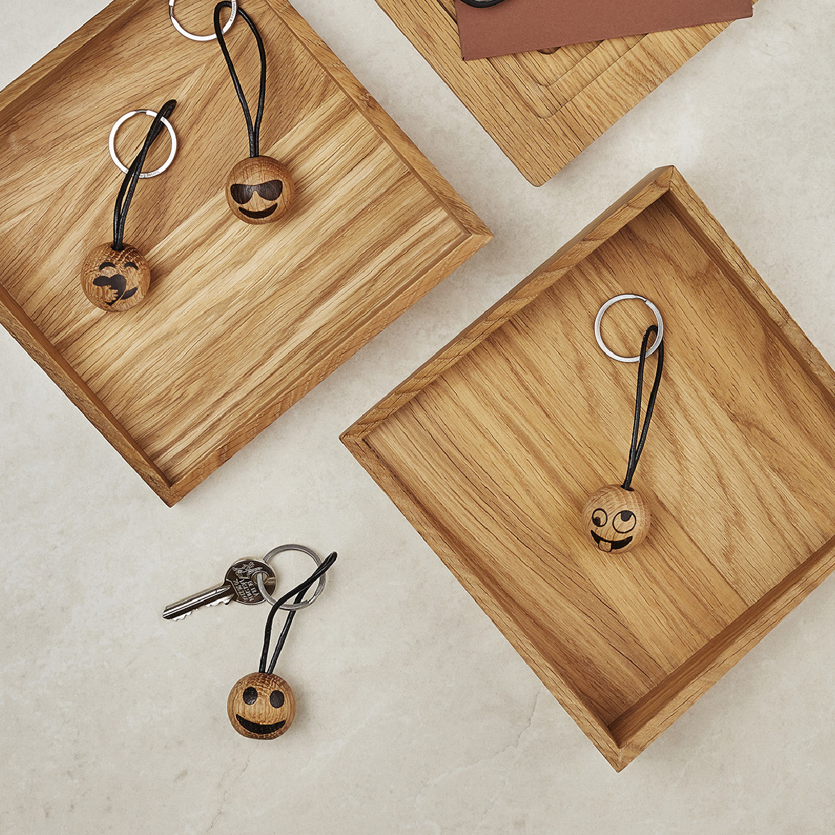 Spring Copenhagen Emoji Nyckelring 3 cm Care