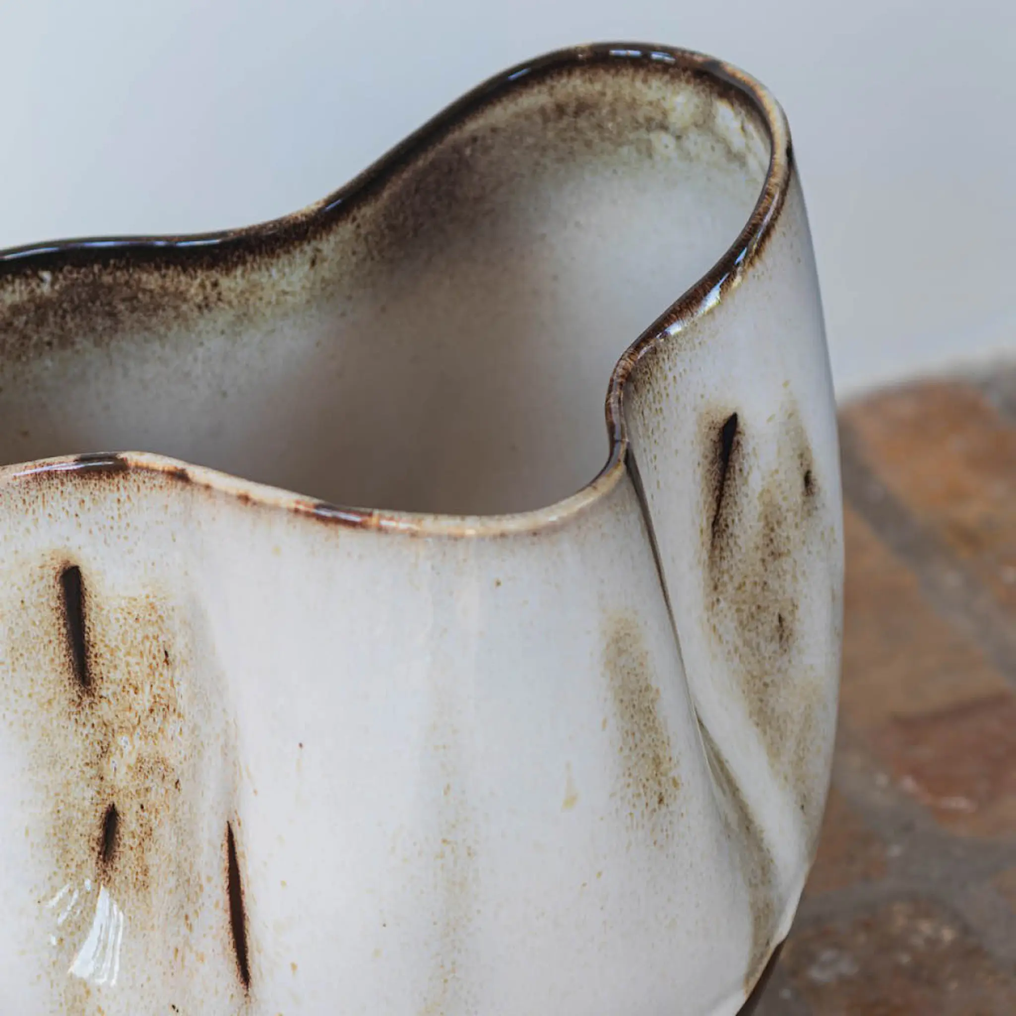 Mette Ditmer By Hand Curve Maljakko 24,5 cm Offwhite