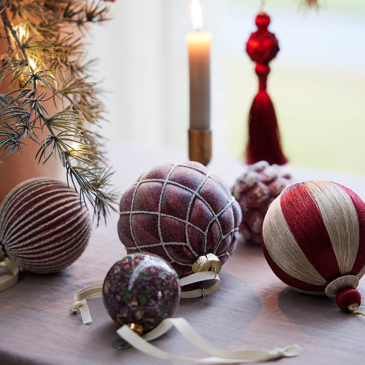 Lene Bjerre Norille julkula 10 cm mörkröd diamant