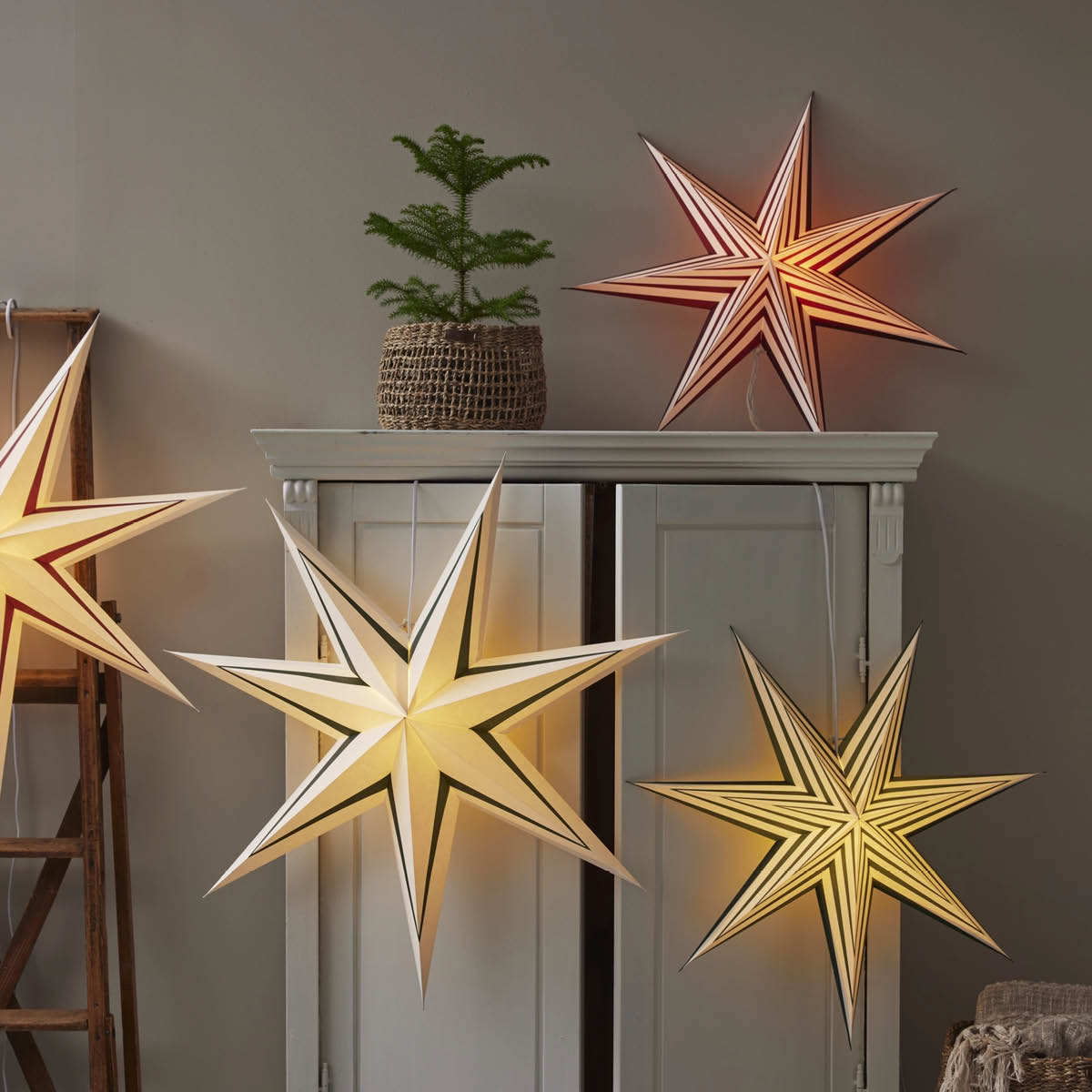 Star Trading Stripe joulutähti 60 cm valkoinen vihreällä raidalla