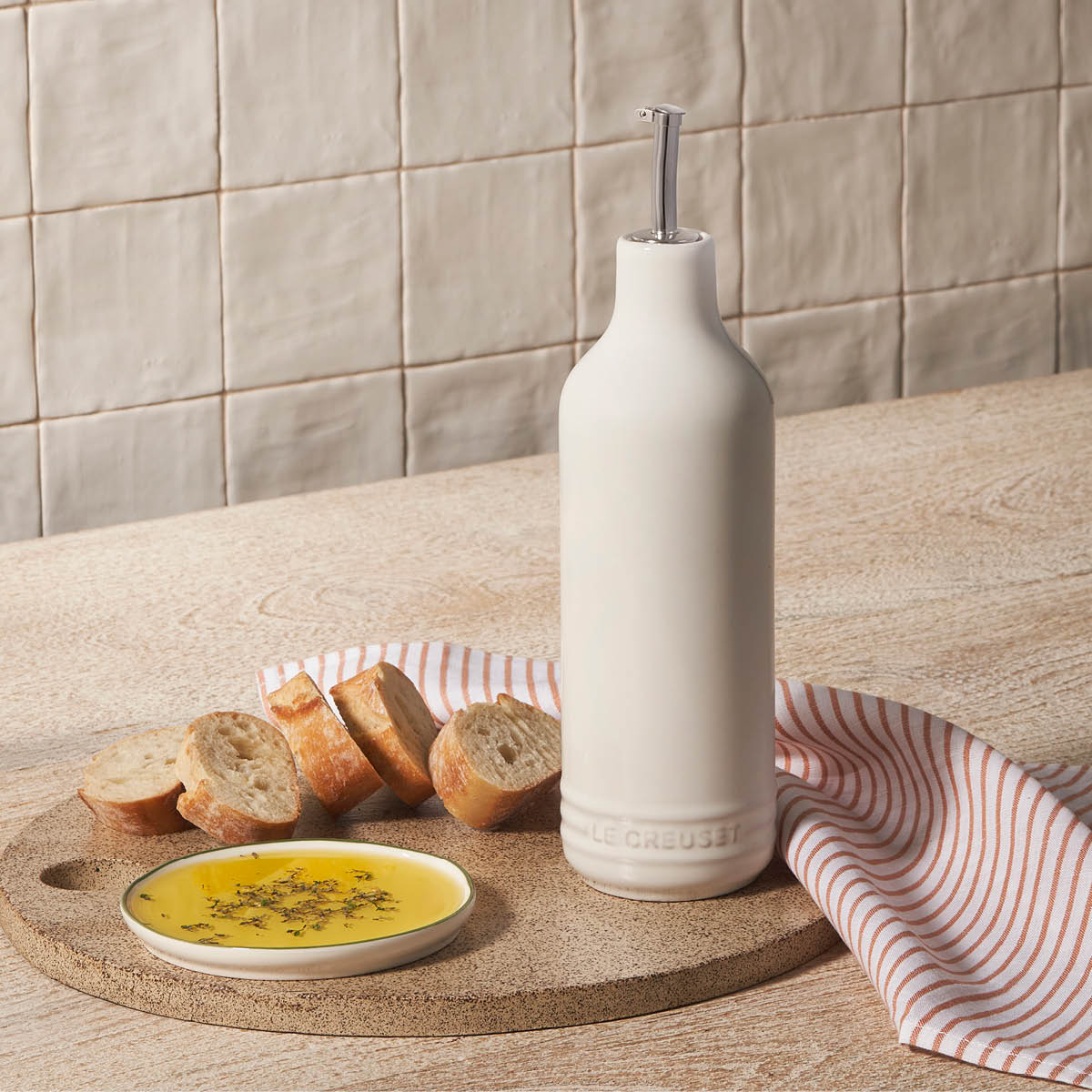 Le Creuset Signature oljeflaska 600 ml vit