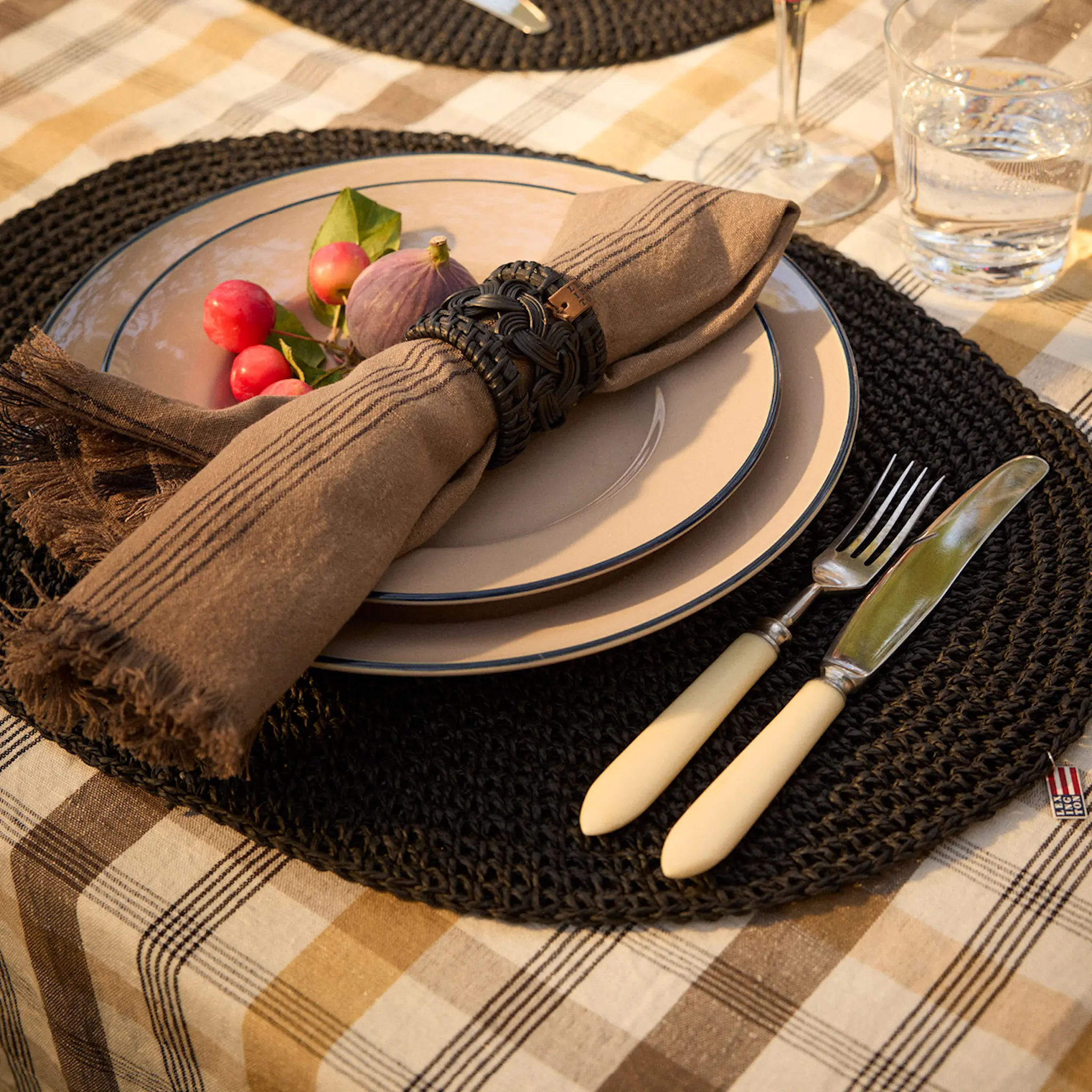 Lexington Bordstablett i pappersstrå 35x45 cm svart