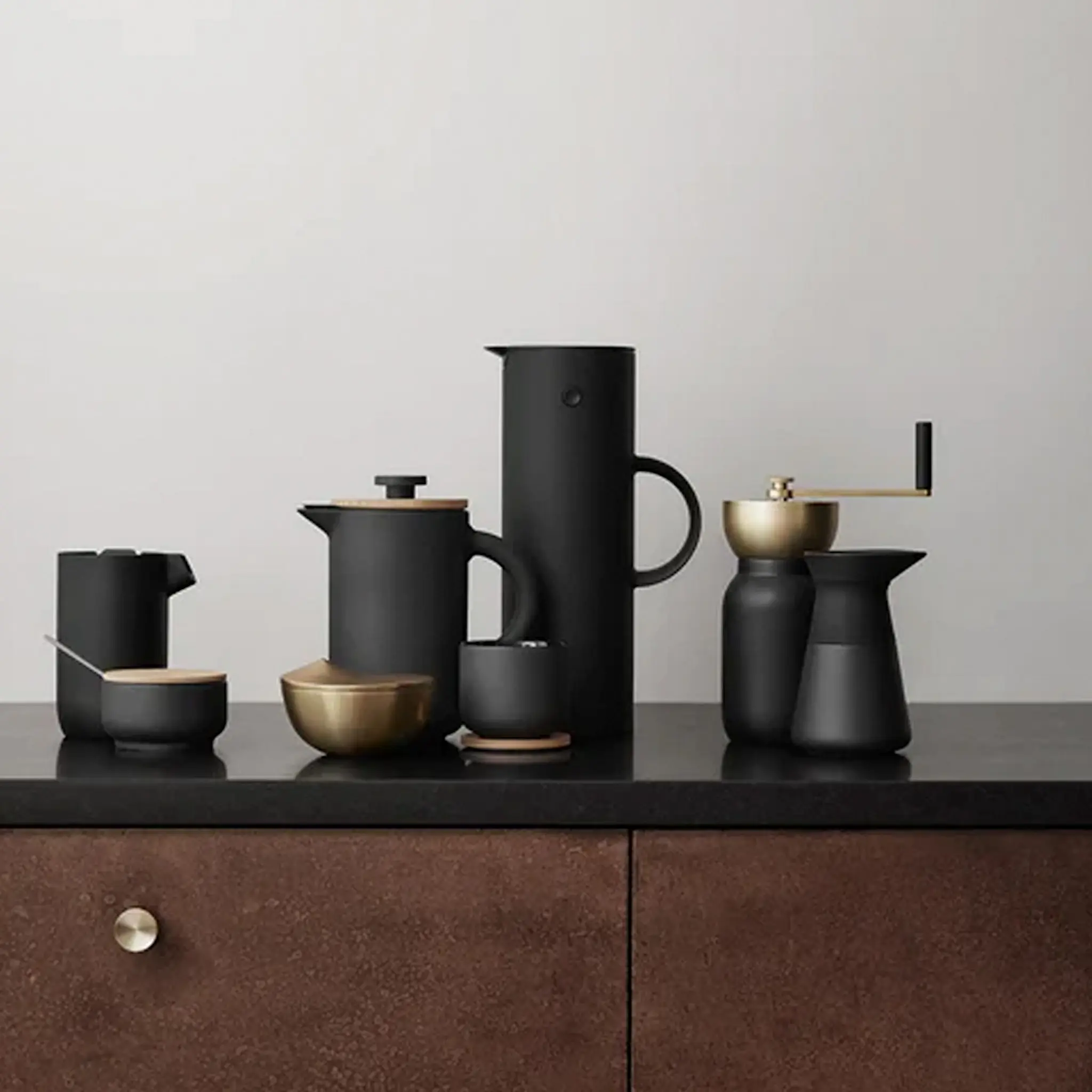 Stelton EM77 Termoskanna 1 L Soft Black