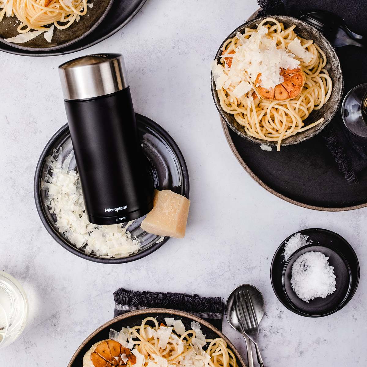 Microplane Universal rivjern med 3 blader svart