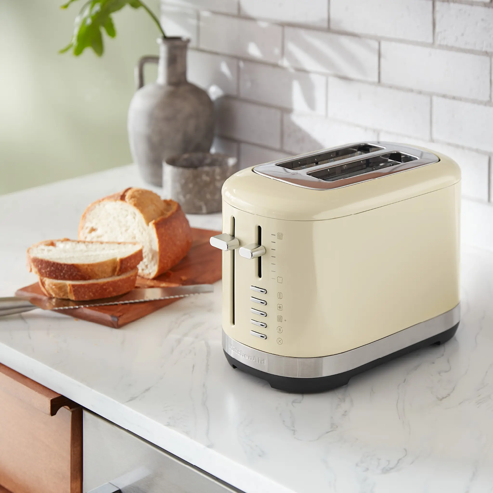 KitchenAid KitchenAid Brödrost 2 skivor 5KMT2109EAC Almond Cream