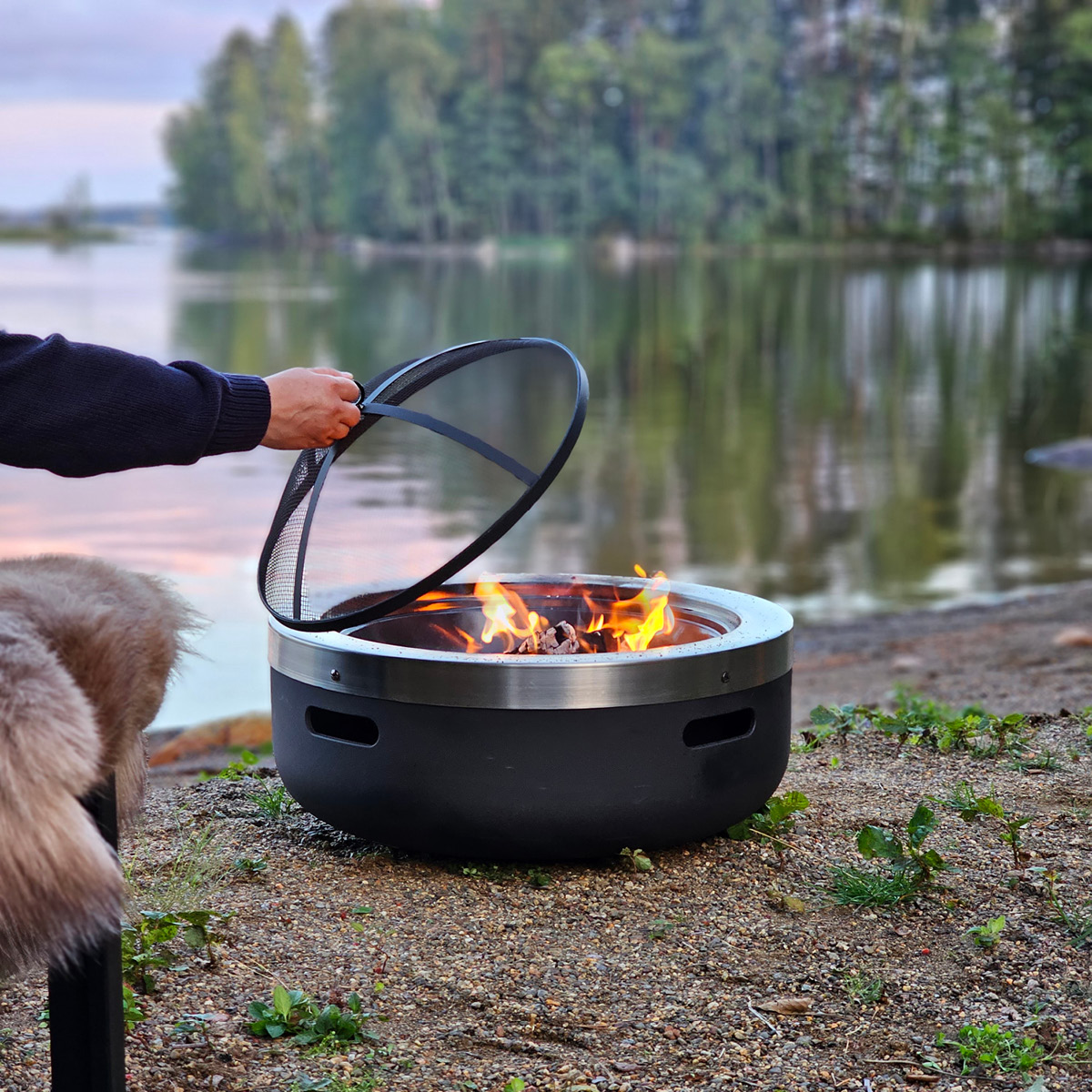 Mustang Burbank eldstad / eldfat för utomhusbruk