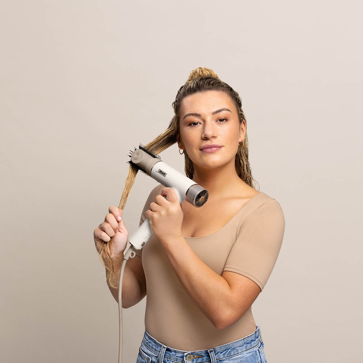 Shark Beauty SpeedStyle 5-i-1 RapidGloss Finisher & hårfön HD352EU white