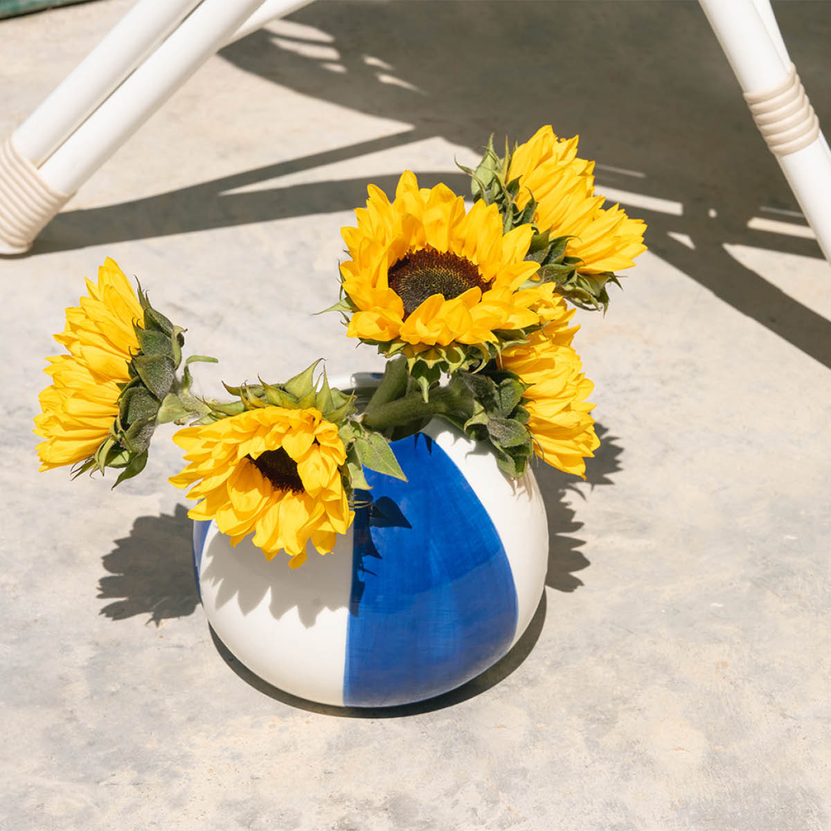 Balvi Floats vas 14 cm Beachball blå