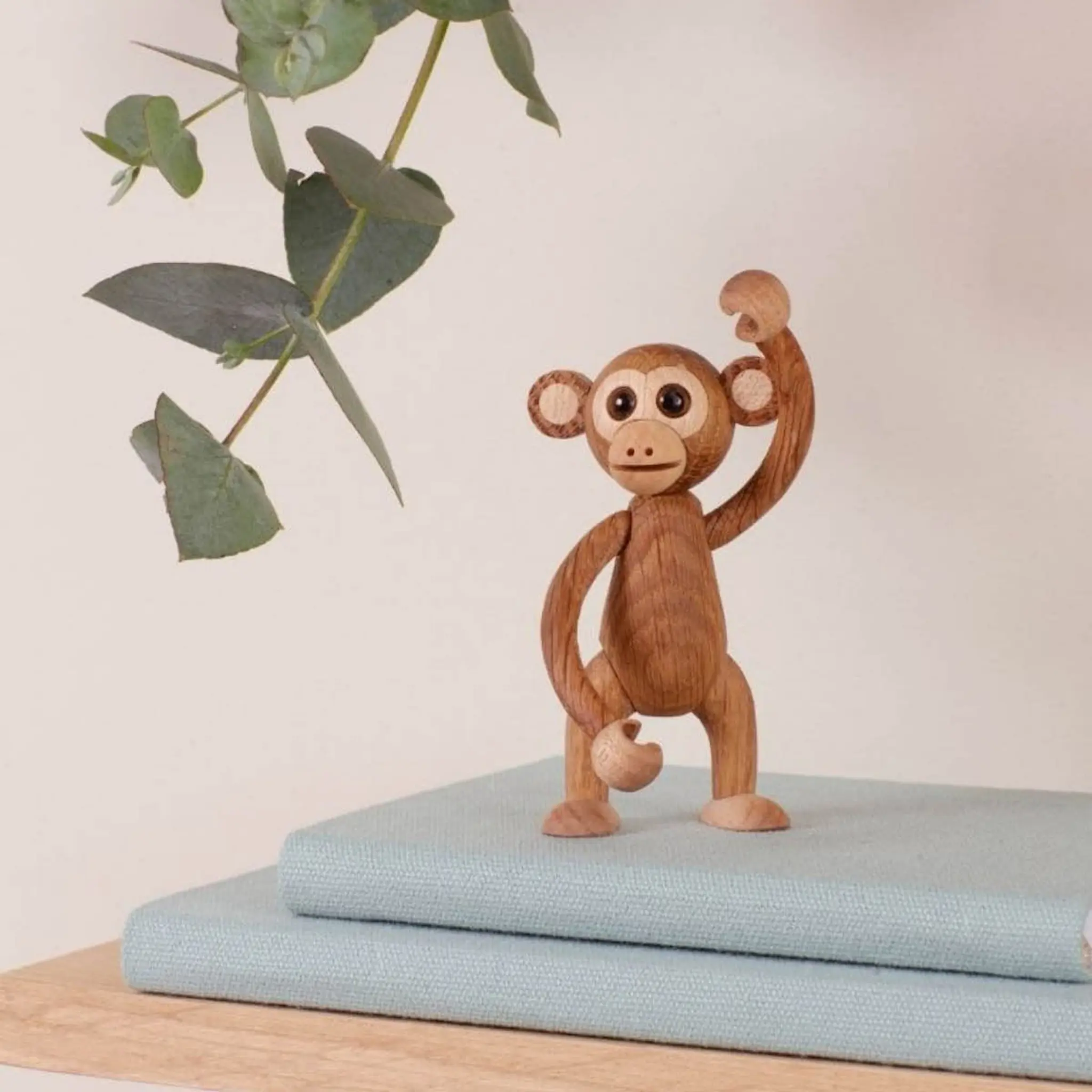 Spring Copenhagen Swing Apina Puufiguuri 8 cm Tammi