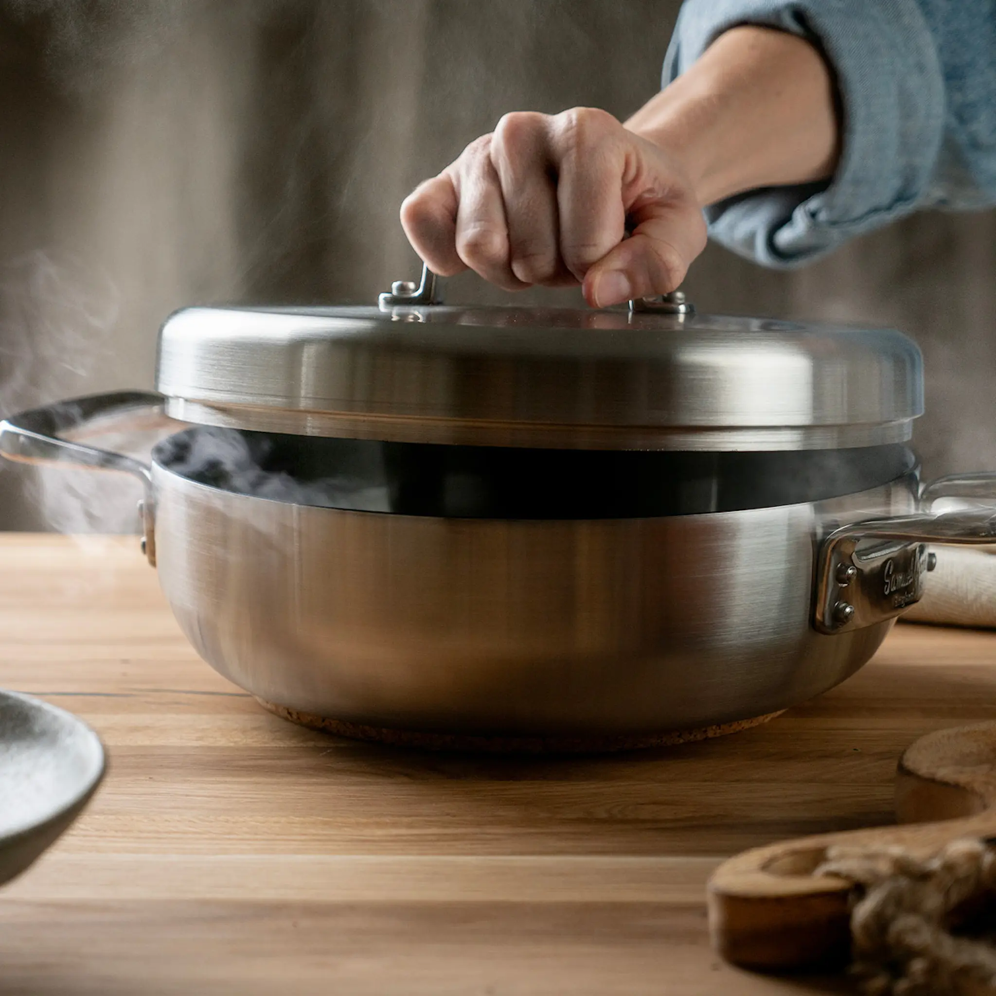 Samuel Groves Sautépanne med lokk 26 cm urban rustfritt stål