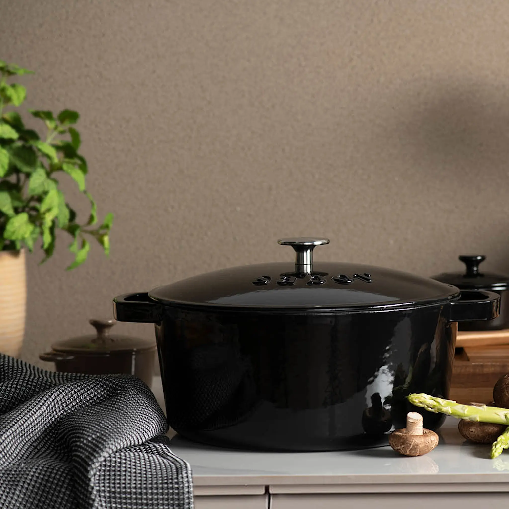 Sabor Gjutjärnsgryta 6,7 L svart