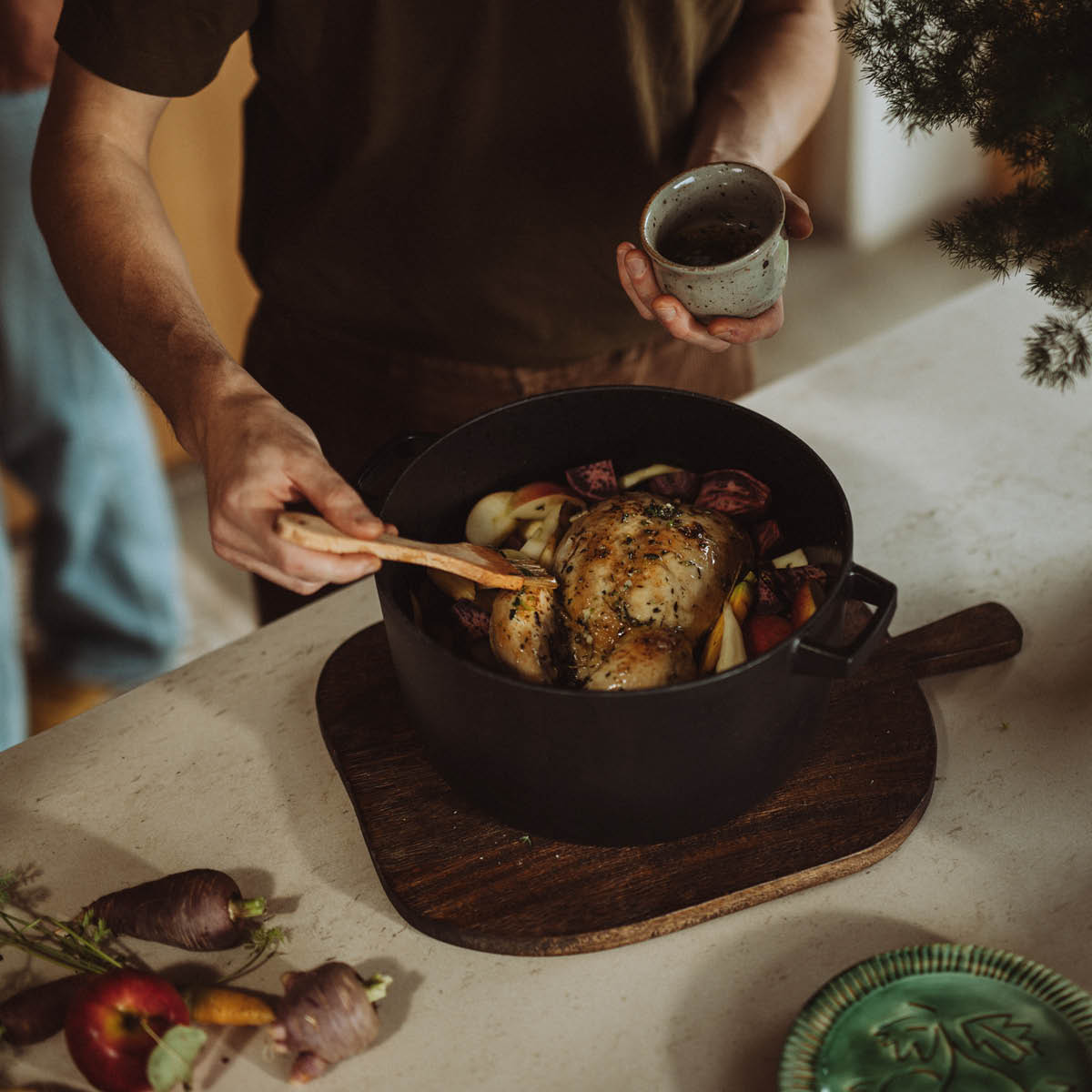 Fiskars Folken gryta med lock 6 L emaljerad