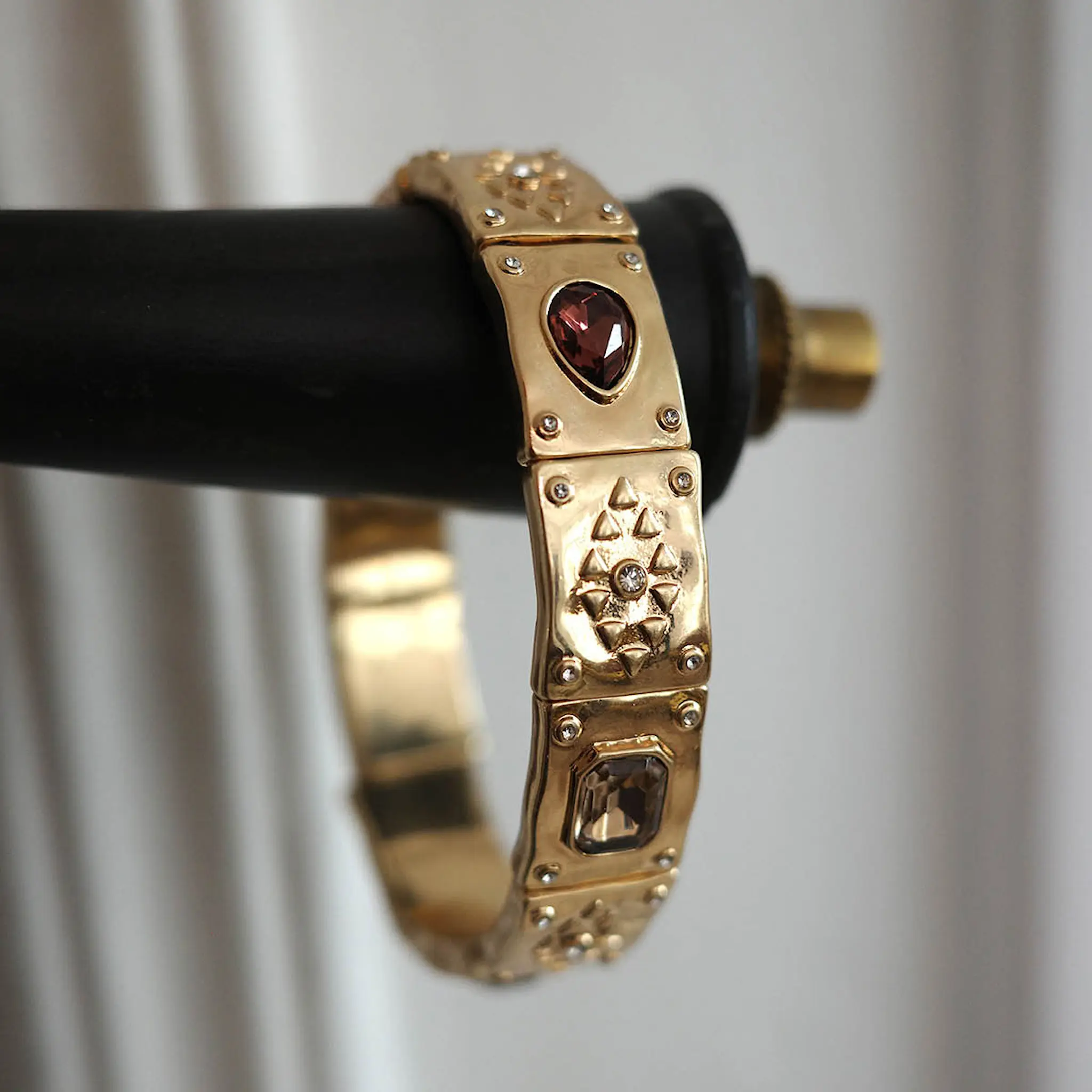 A&C Oslo AS Bohemia elastiskt armband 19 cm guld/brun