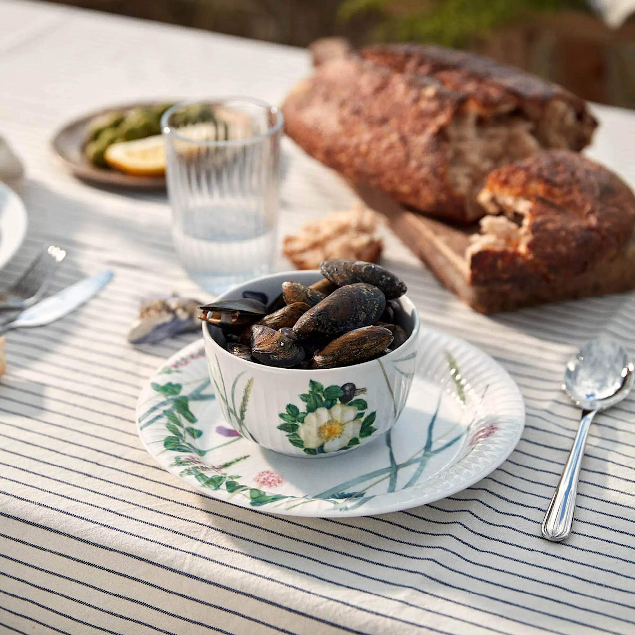 Kähler Hammershøi Summer Lautanen 22 cm Coastal flower