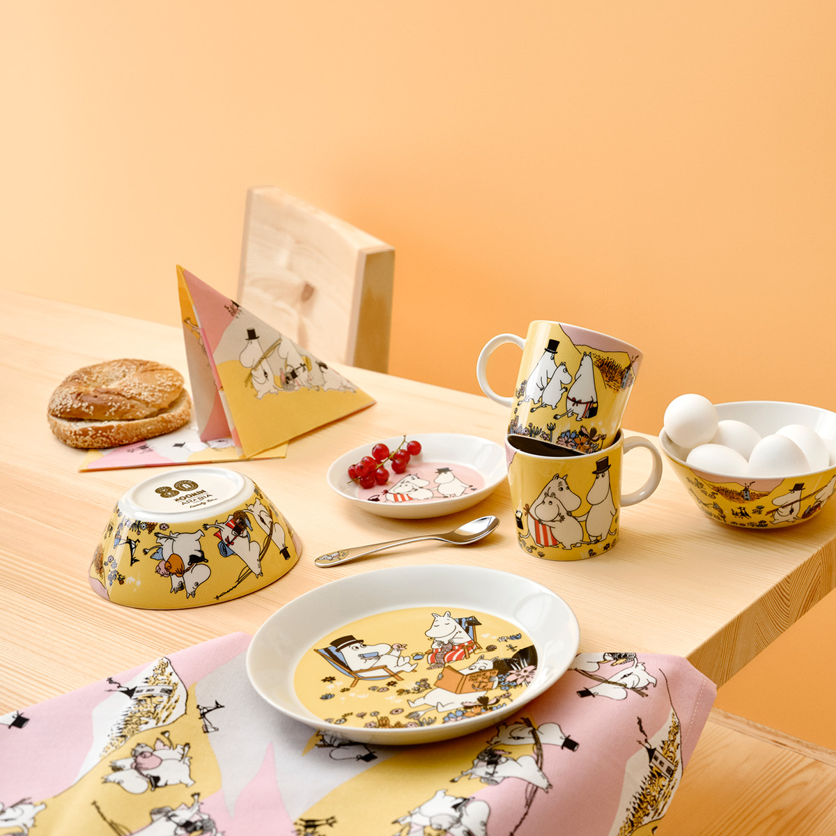 Moomin Arabia Mummi asjett 19 cm Familietid 80 år