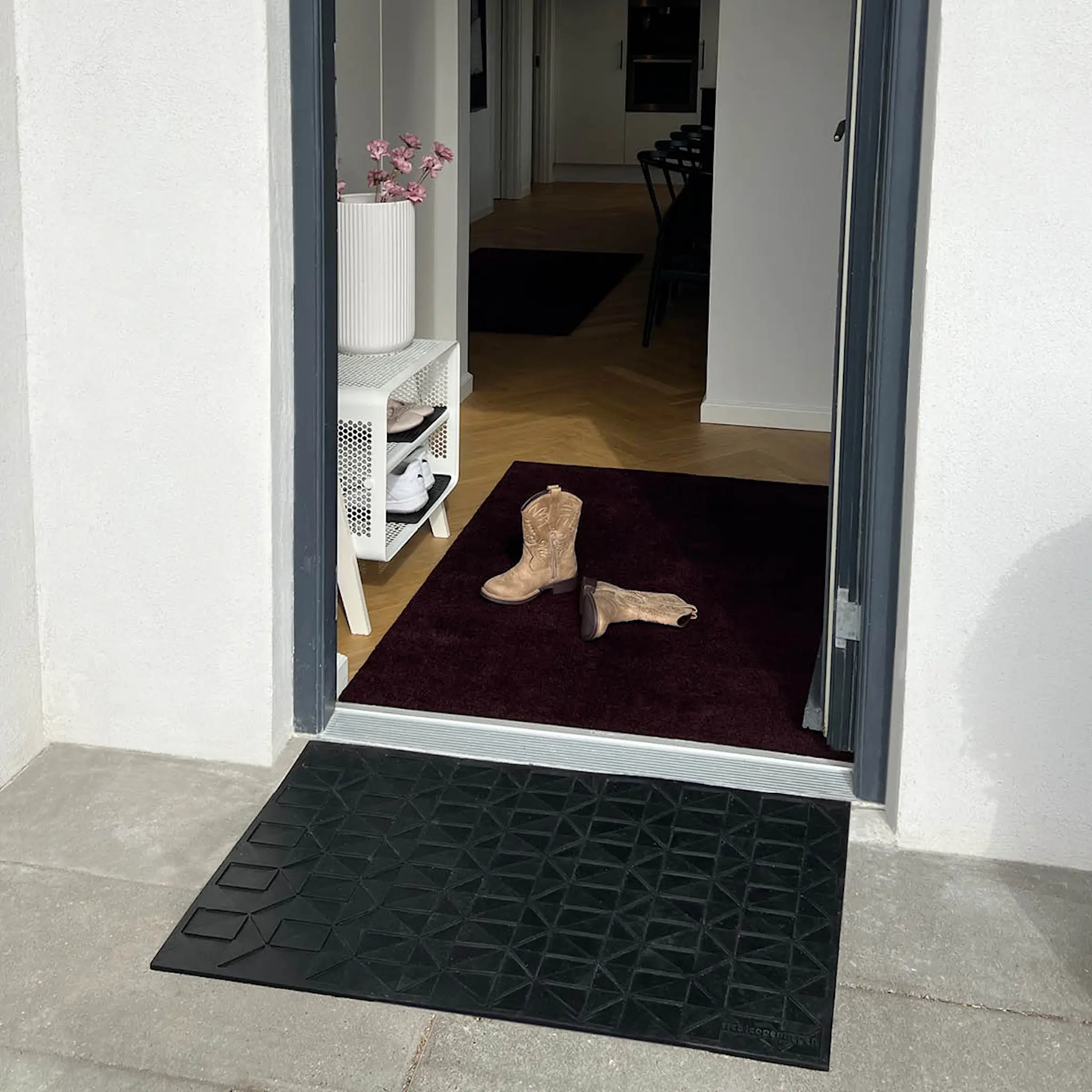 Tica Copenhagen Unicolor golvmatta 130x90 cm bordeaux