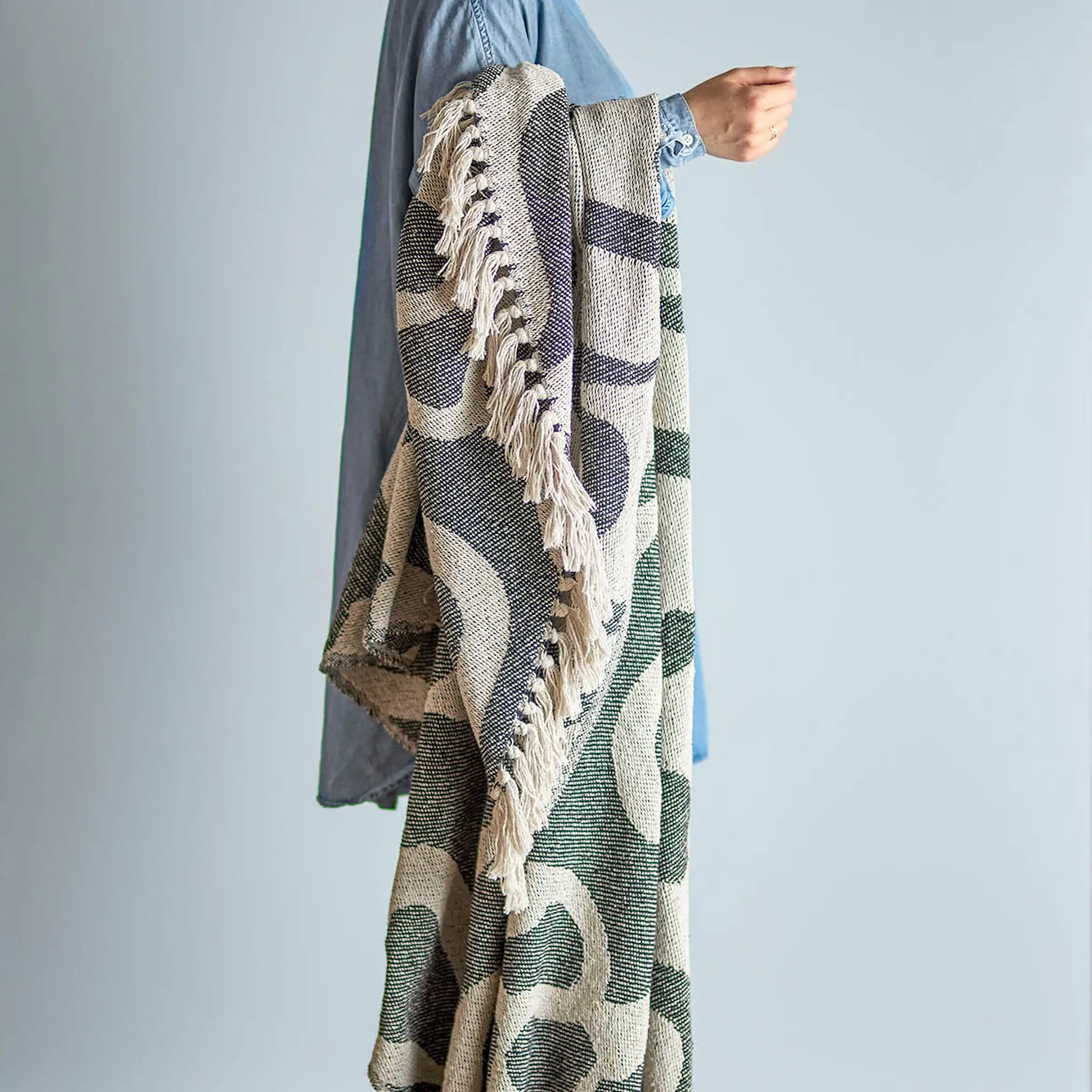 Bloomingville Salobre pläd 160x130 cm svart/natur