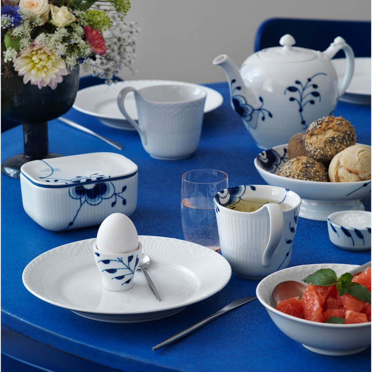 Royal Copenhagen Blå Mega Riflet kopp 33 cl