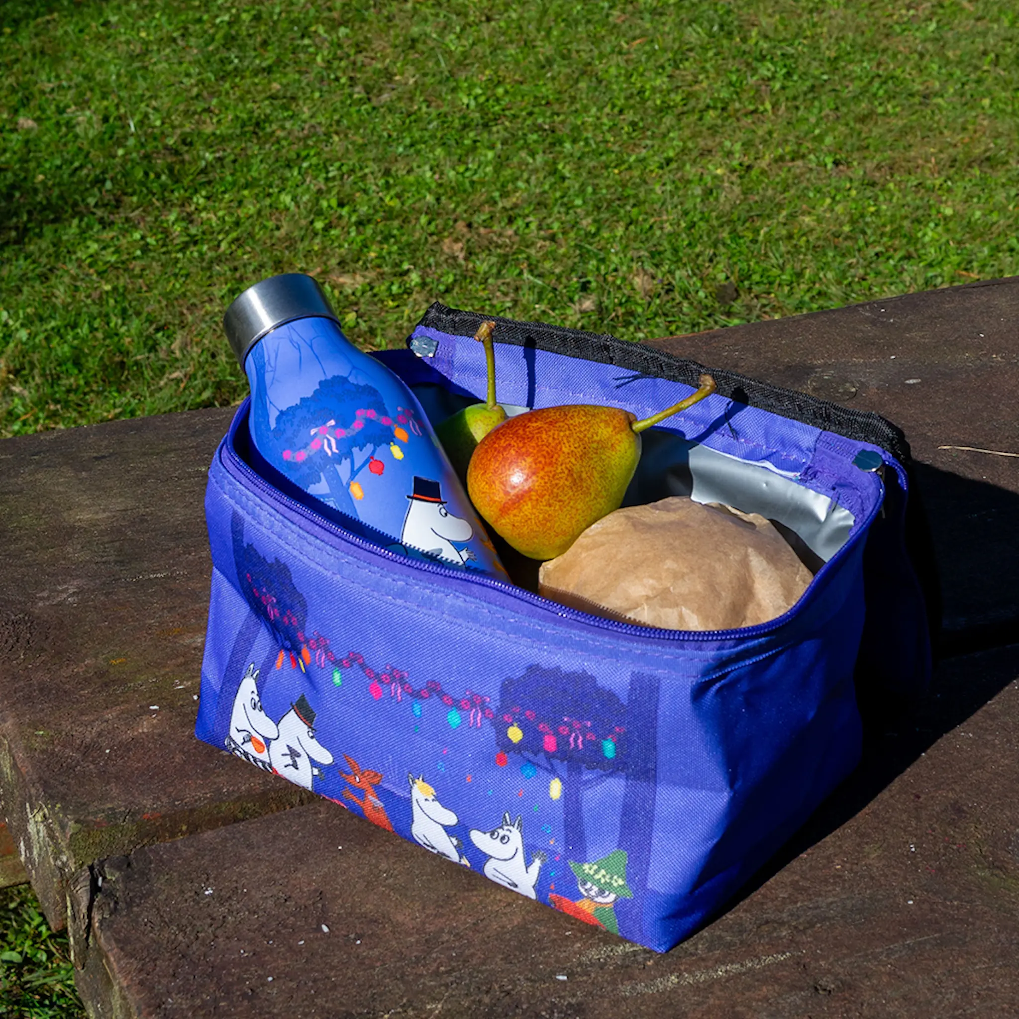 Les Artistes Mumin kylväska 4,5 L Moomin celebrating purple