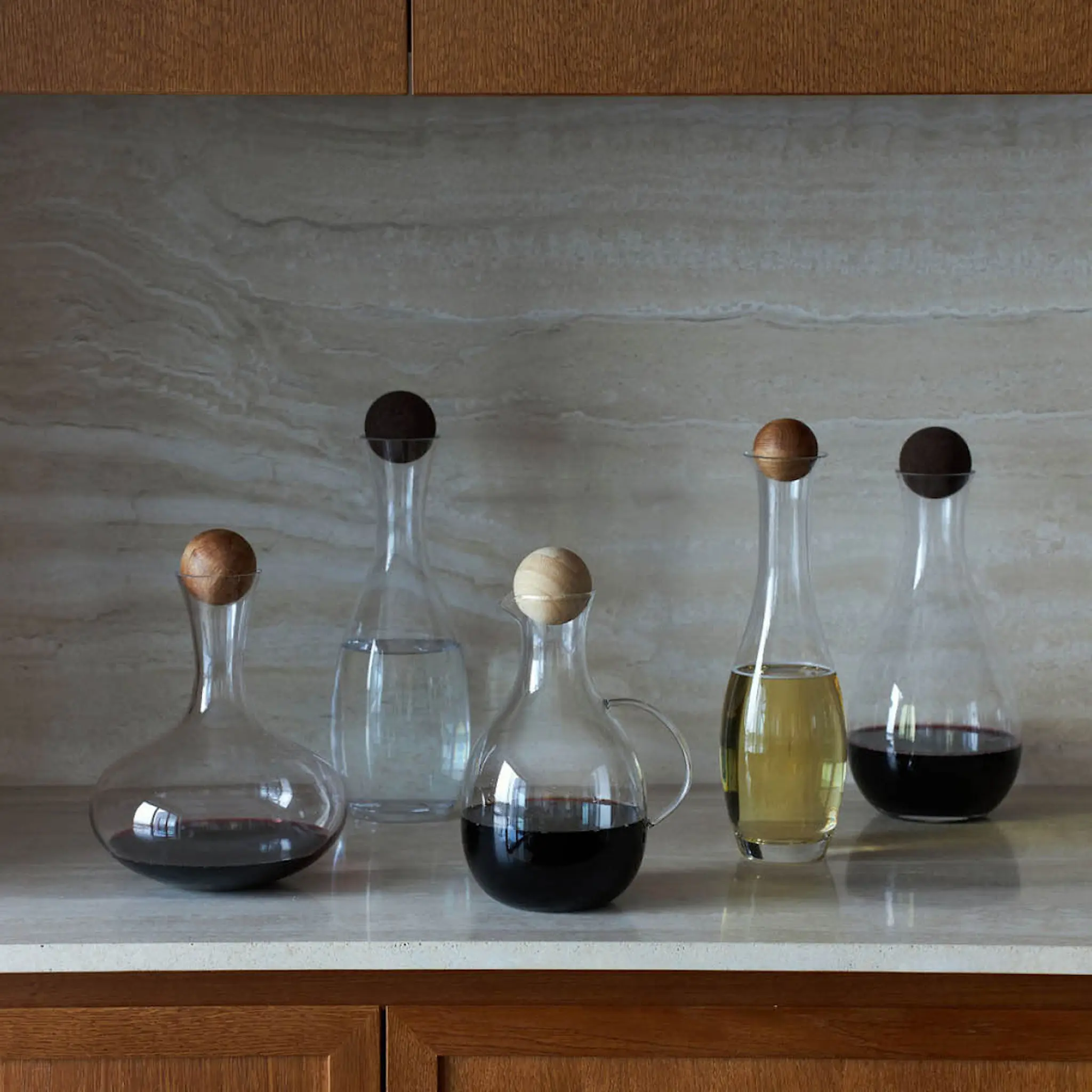 Sagaform Nature Viini-/Vesikarahvi 1 L Tammikorkki