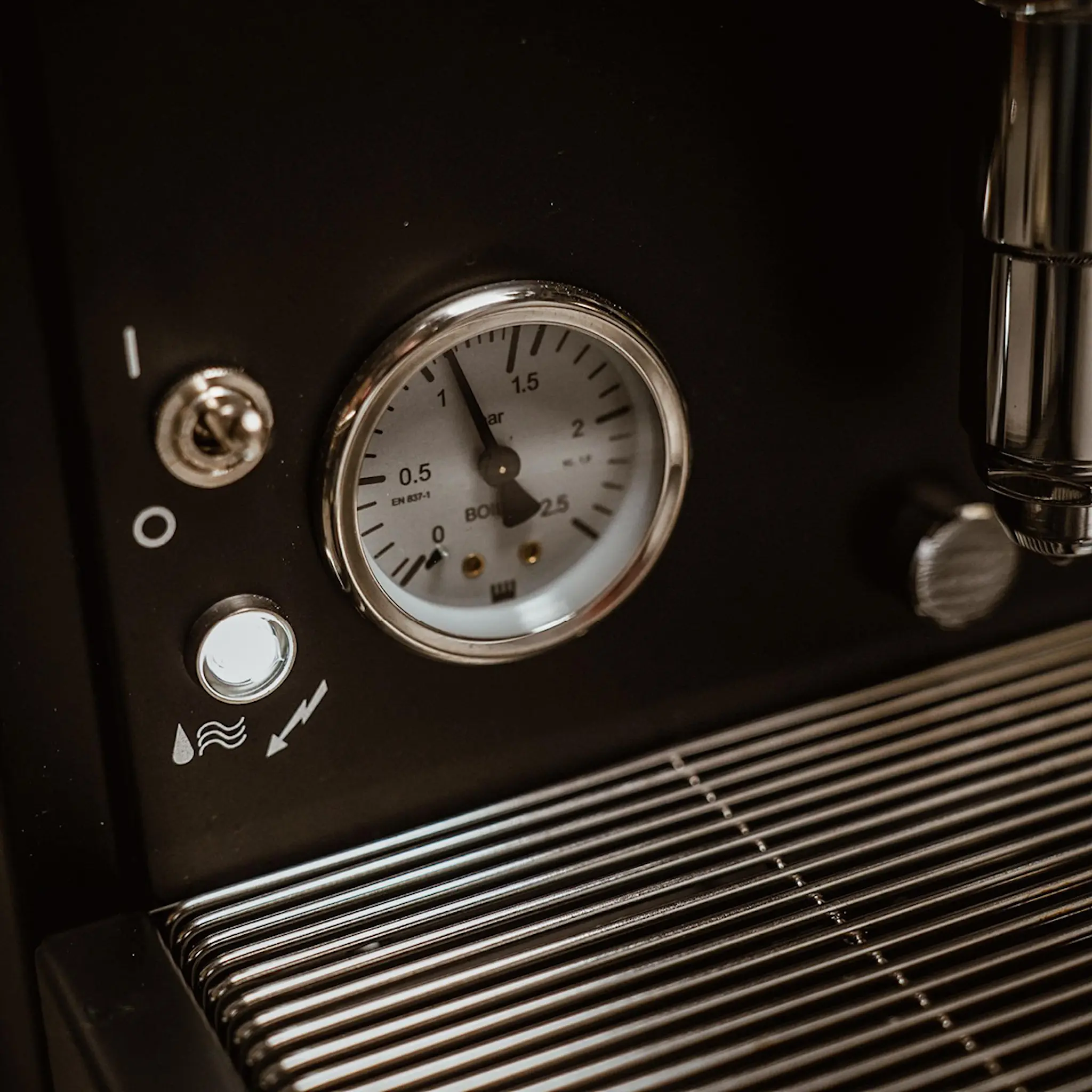 La Pavoni New Cellini Classic Nera Semiproffessionell Manuell Kaffemaskin Svart
