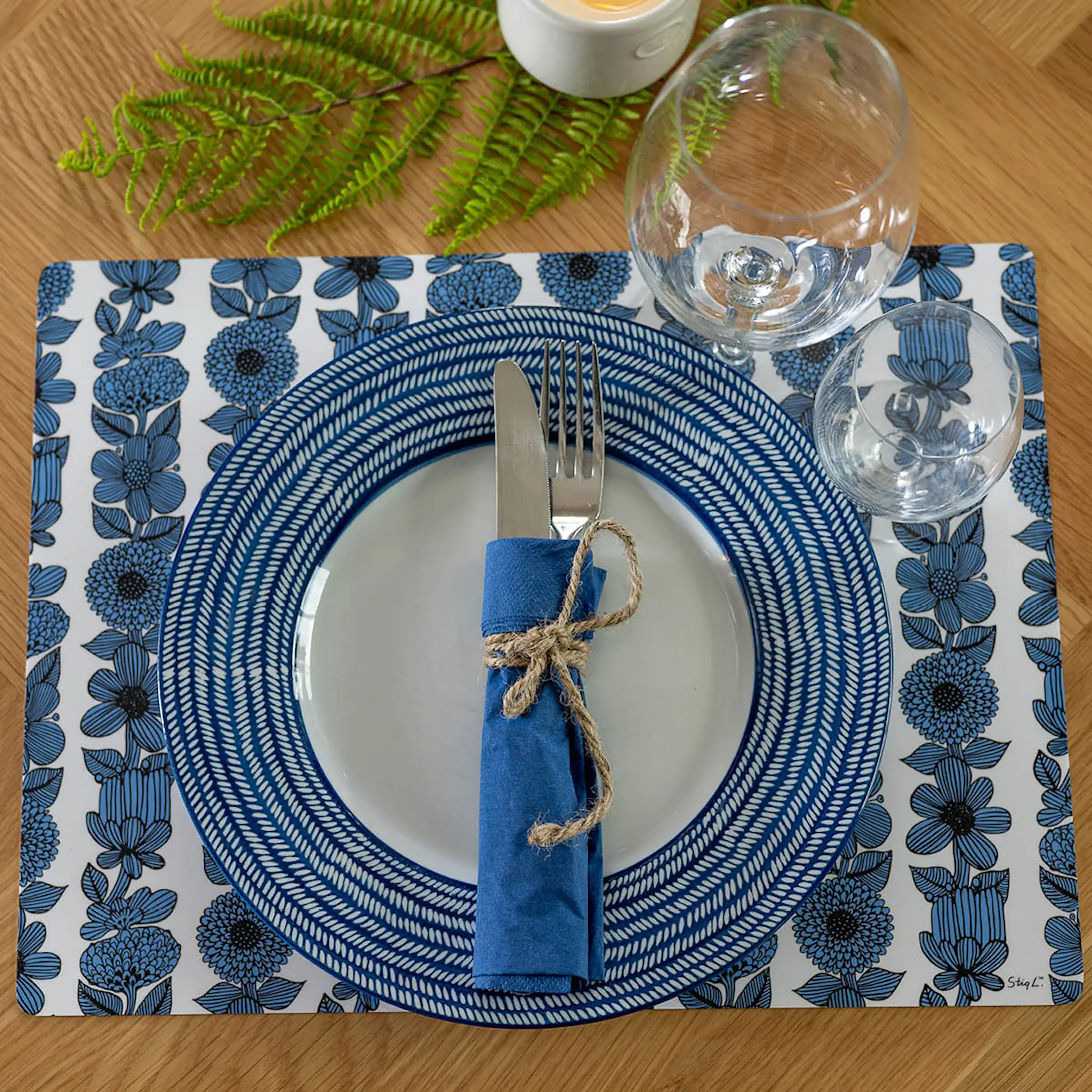 Stig L Blå Aster bordstablett 40x30 blå