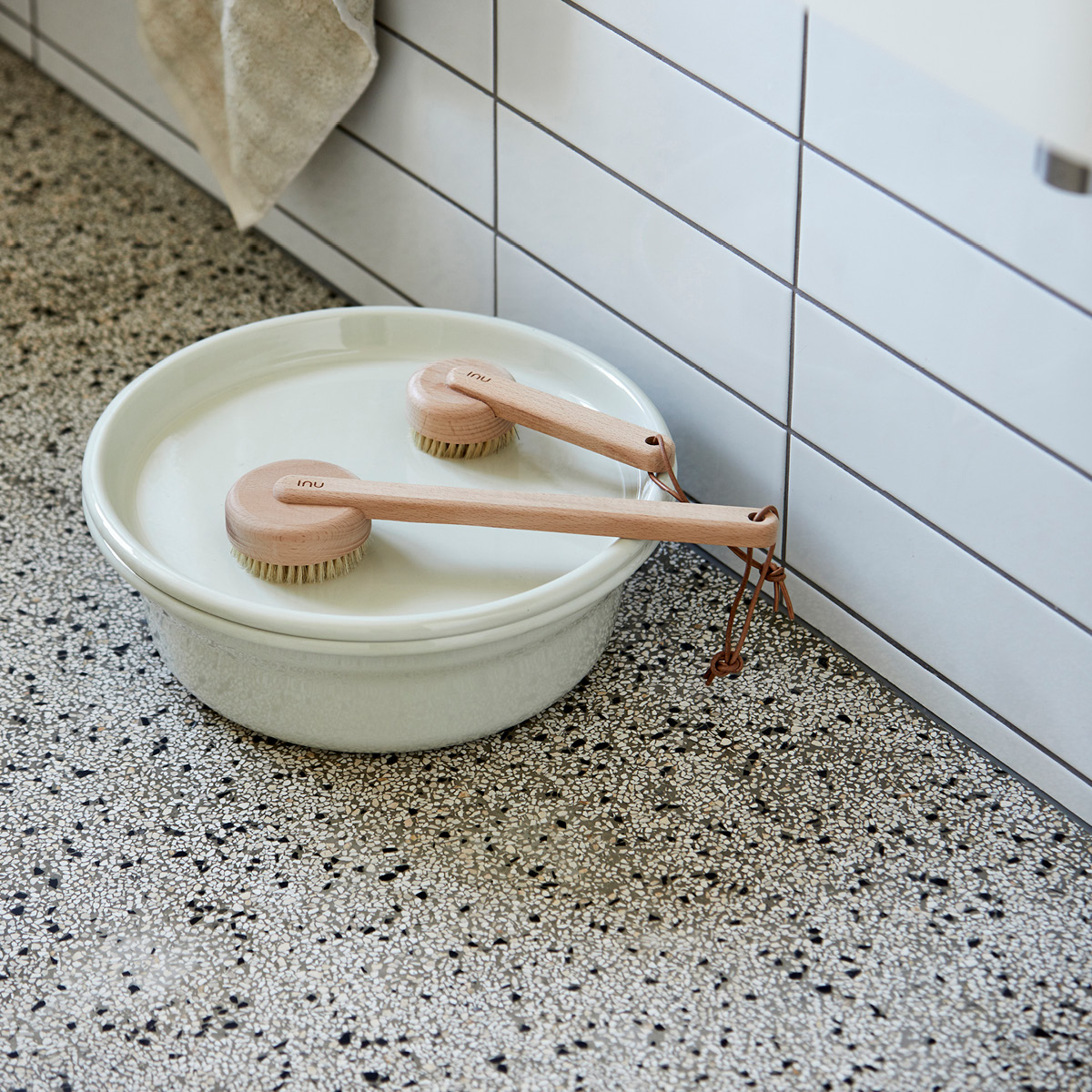 Zone Inu Suihkuharja 18,4x7x3,9 cm Pyökki