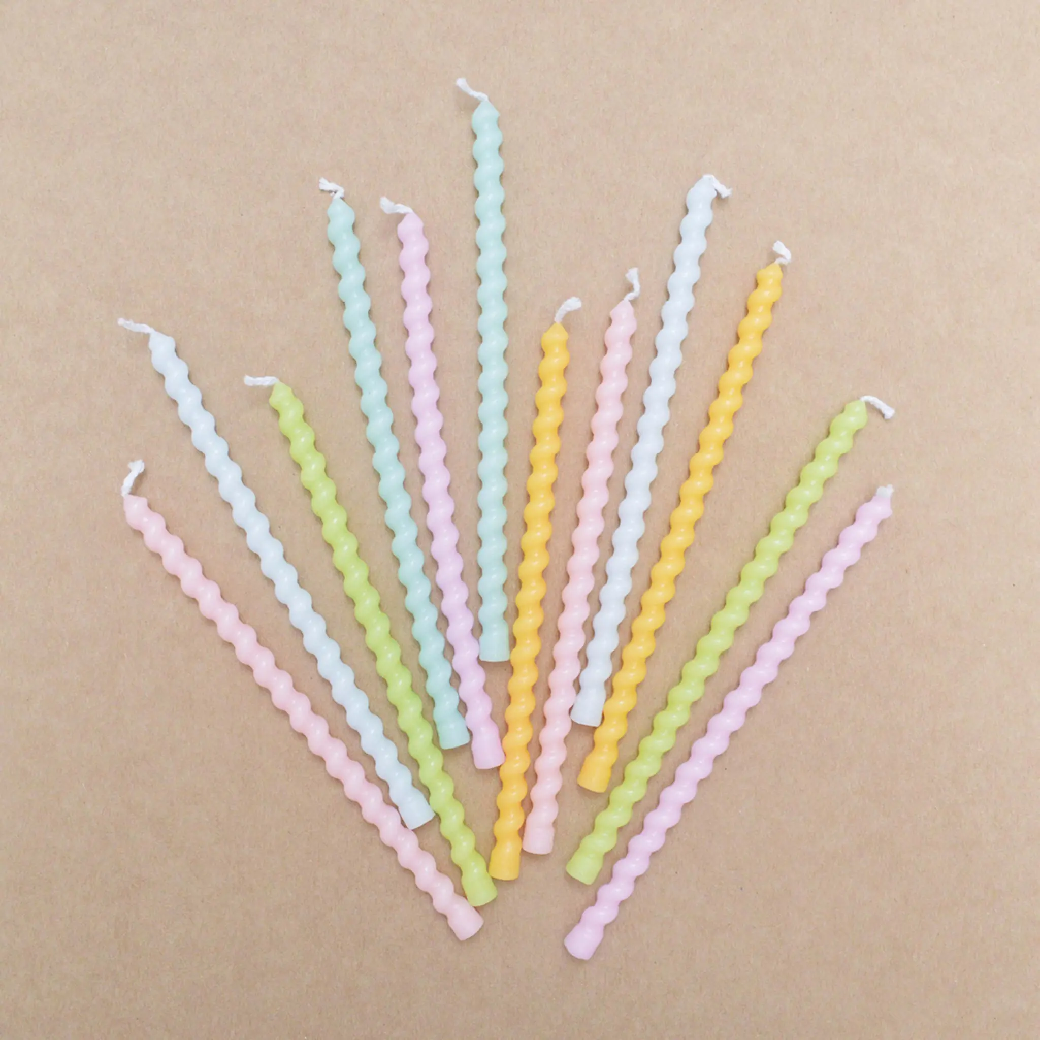 ScrapCooking Tårtljus vridna 12-pack 12 cm pastell mix