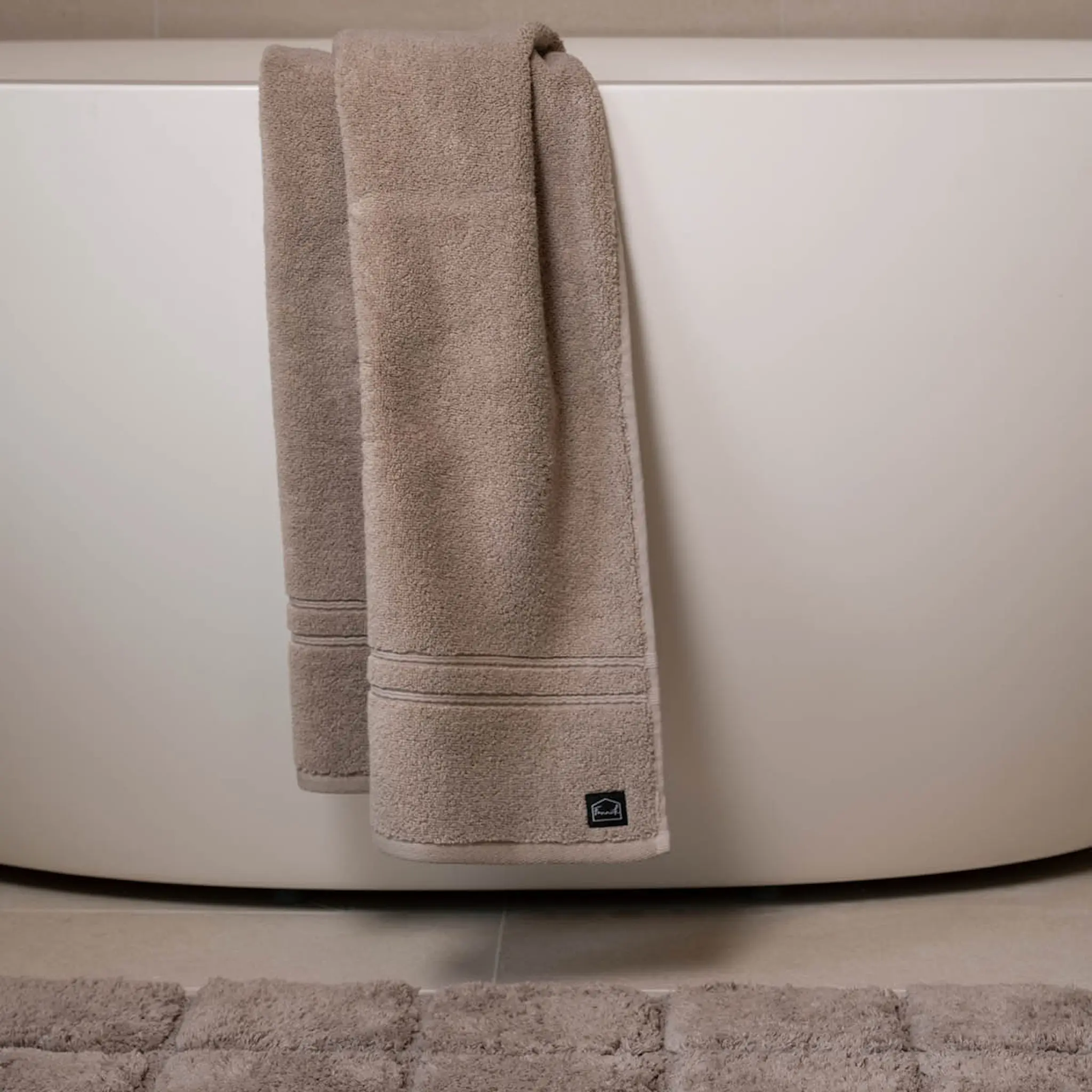 Fanni K Malva håndkle 70x140 cm sand