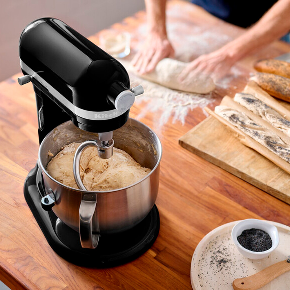 KitchenAid Artisan kjøkkenmaskin med bolleløft 5KSM70SHXEOB 6,6L svart