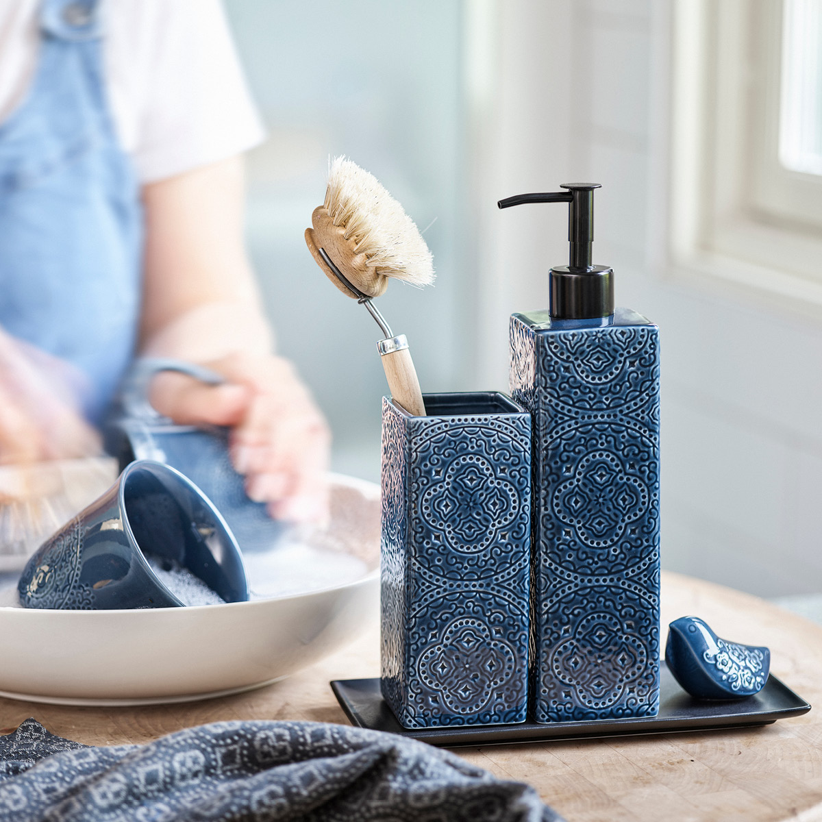 Cultdesign Kub Orient diskborsthållare 15 cm midnattsblå