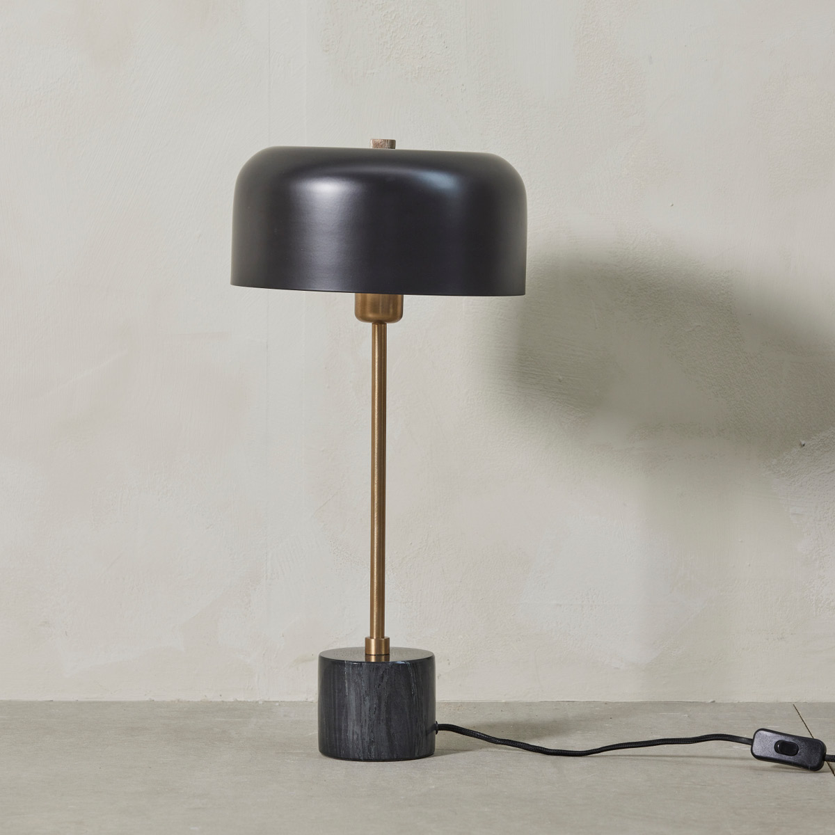 Lene Bjerre Sofillia Pöytävalaisin 53 cm Musta/Kulta