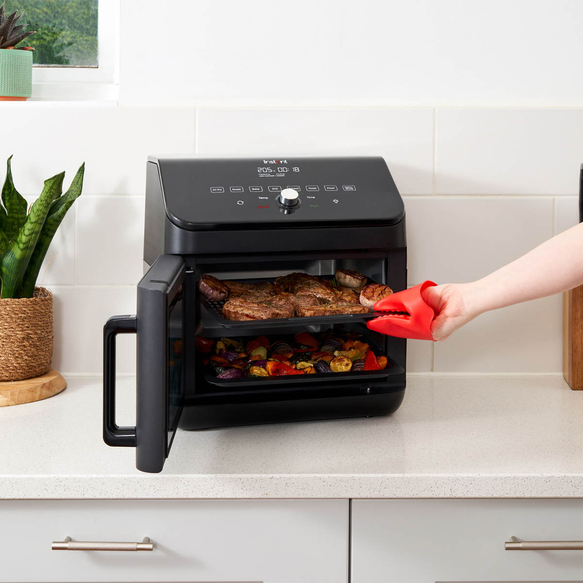 Instant Vortex ClearCook airfryer / bänkugn 13 liter svart