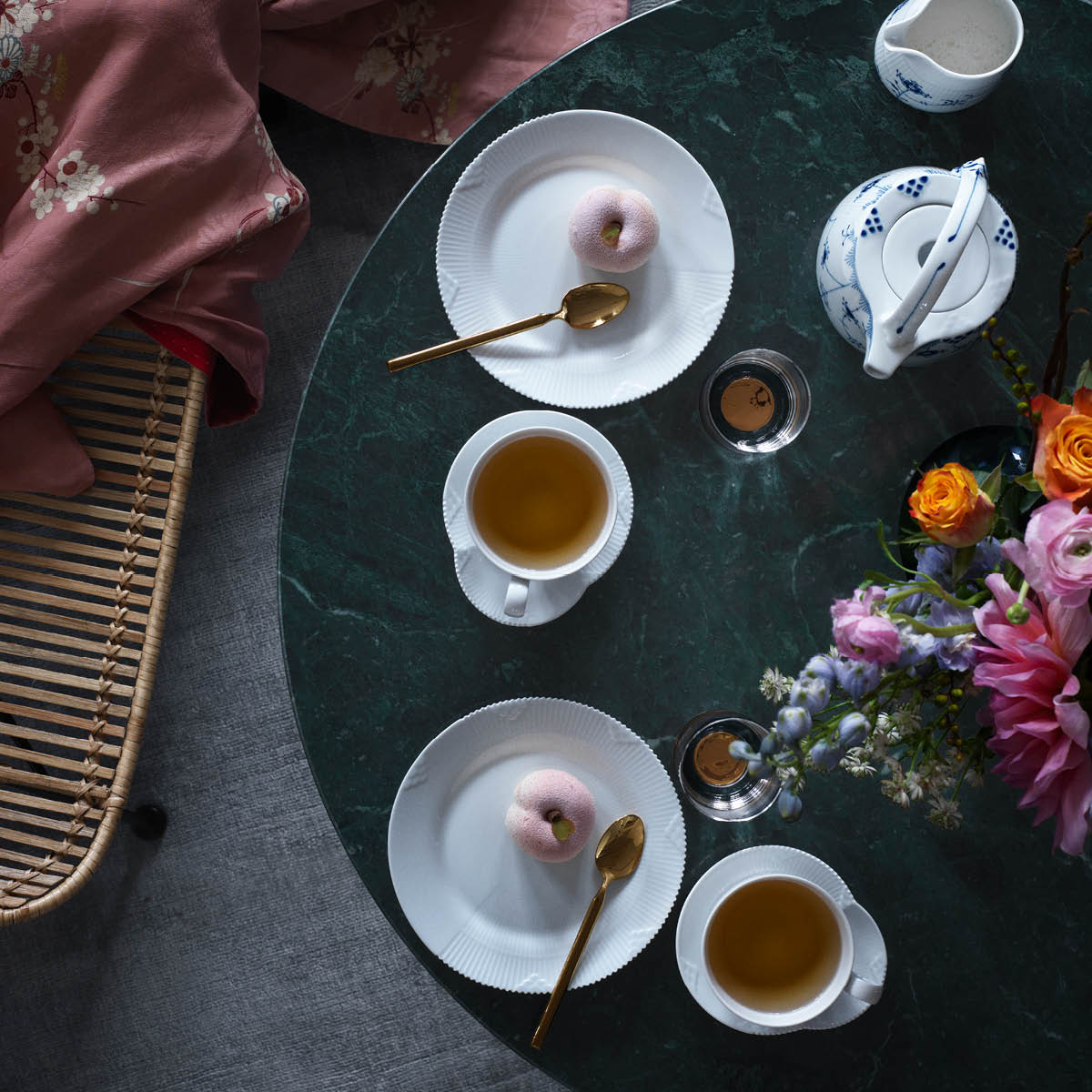 Royal Copenhagen White Elements Kopp 26 cl med fat