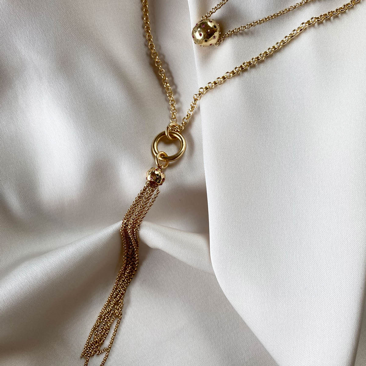 A&C Oslo AS Vibrance halsband långt Shimmer guld