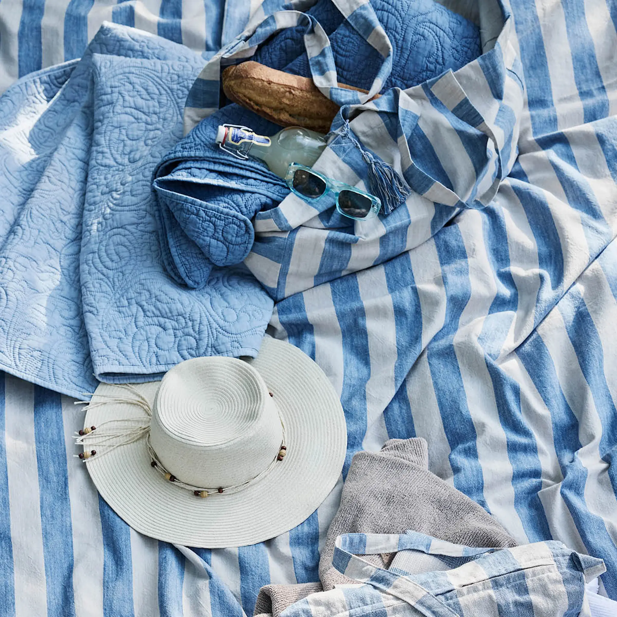 Lene Bjerre Isabelle pledd 170x130 cm lys blå