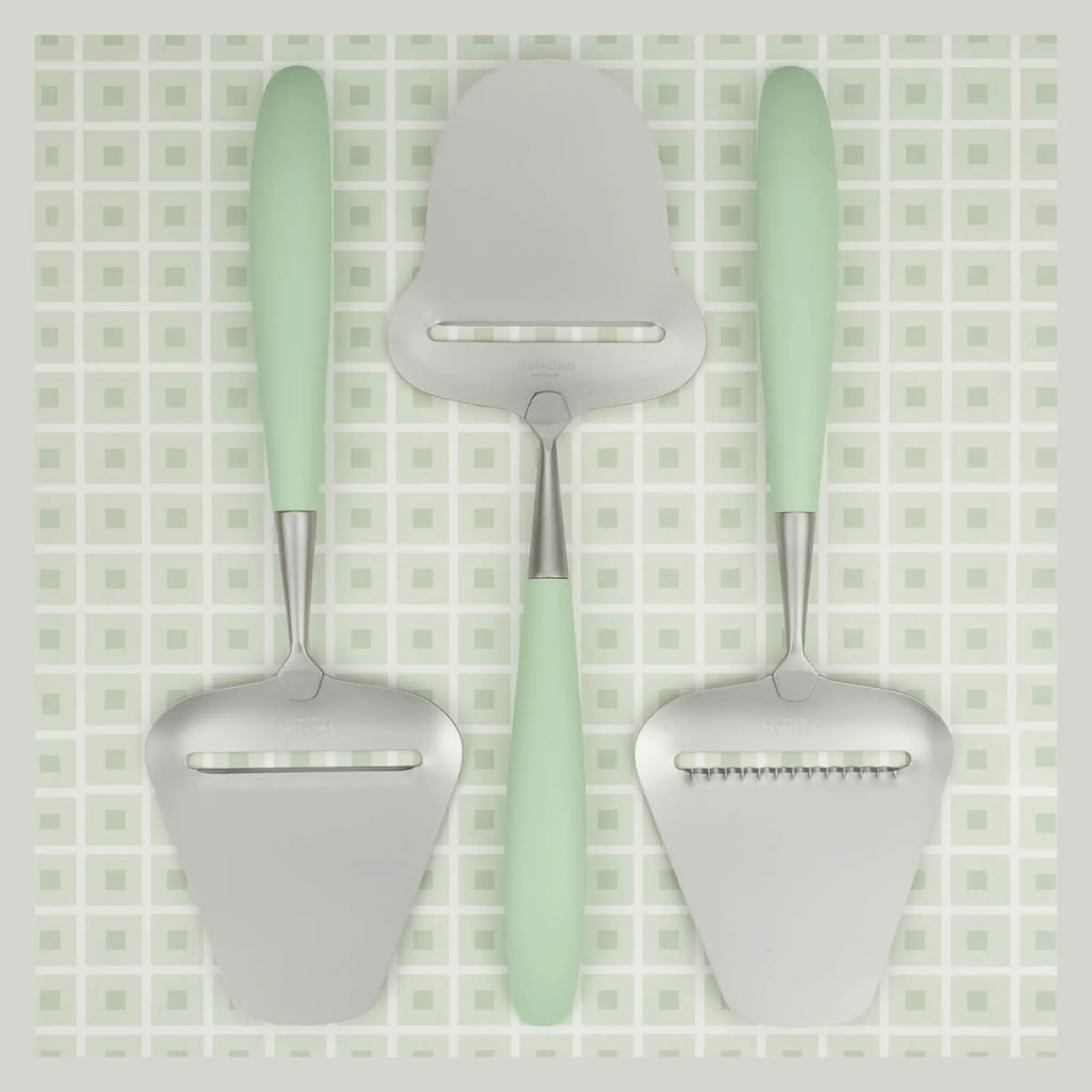 Bjørklund Osthyvel med räfflor 27,5 cm skumgrön