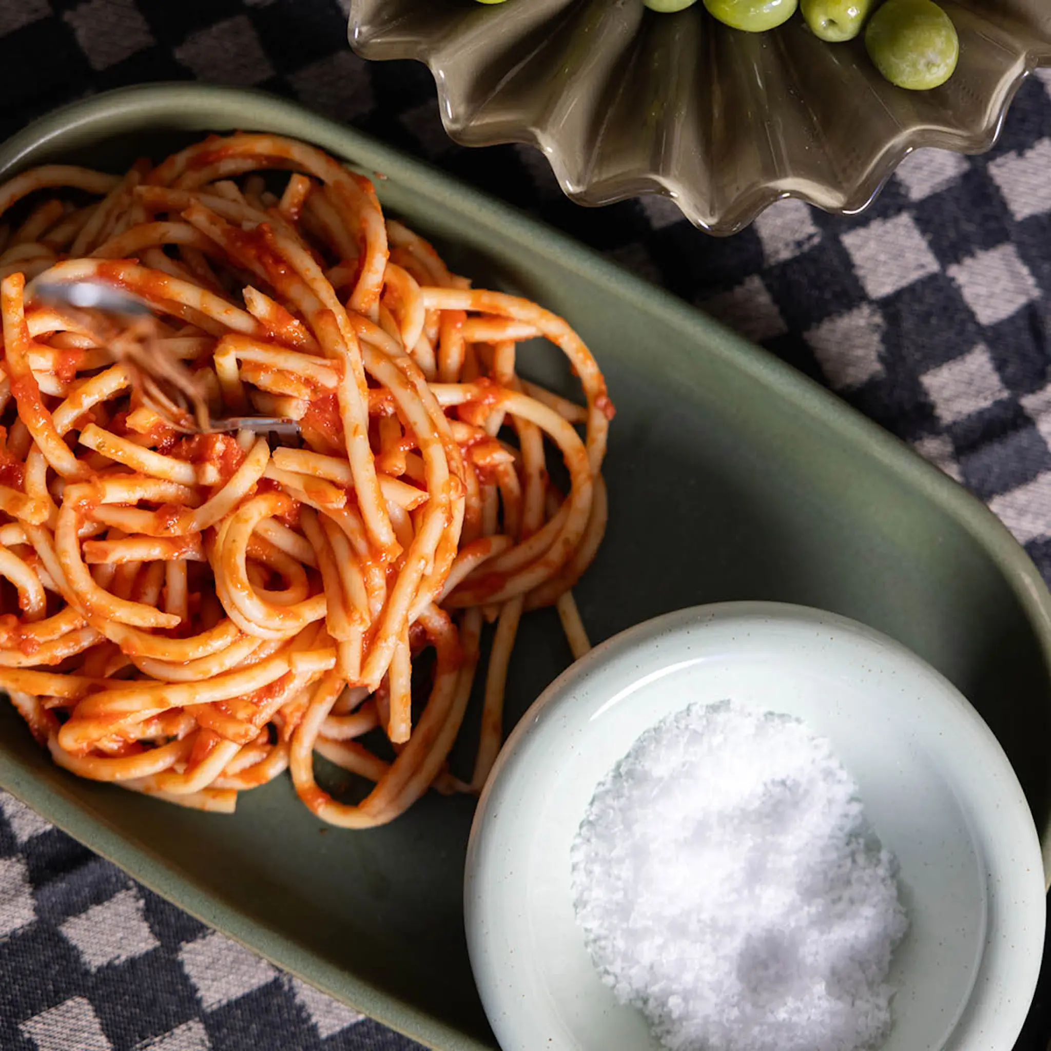 ByOn Porto serveringsfat 30x18 cm grön