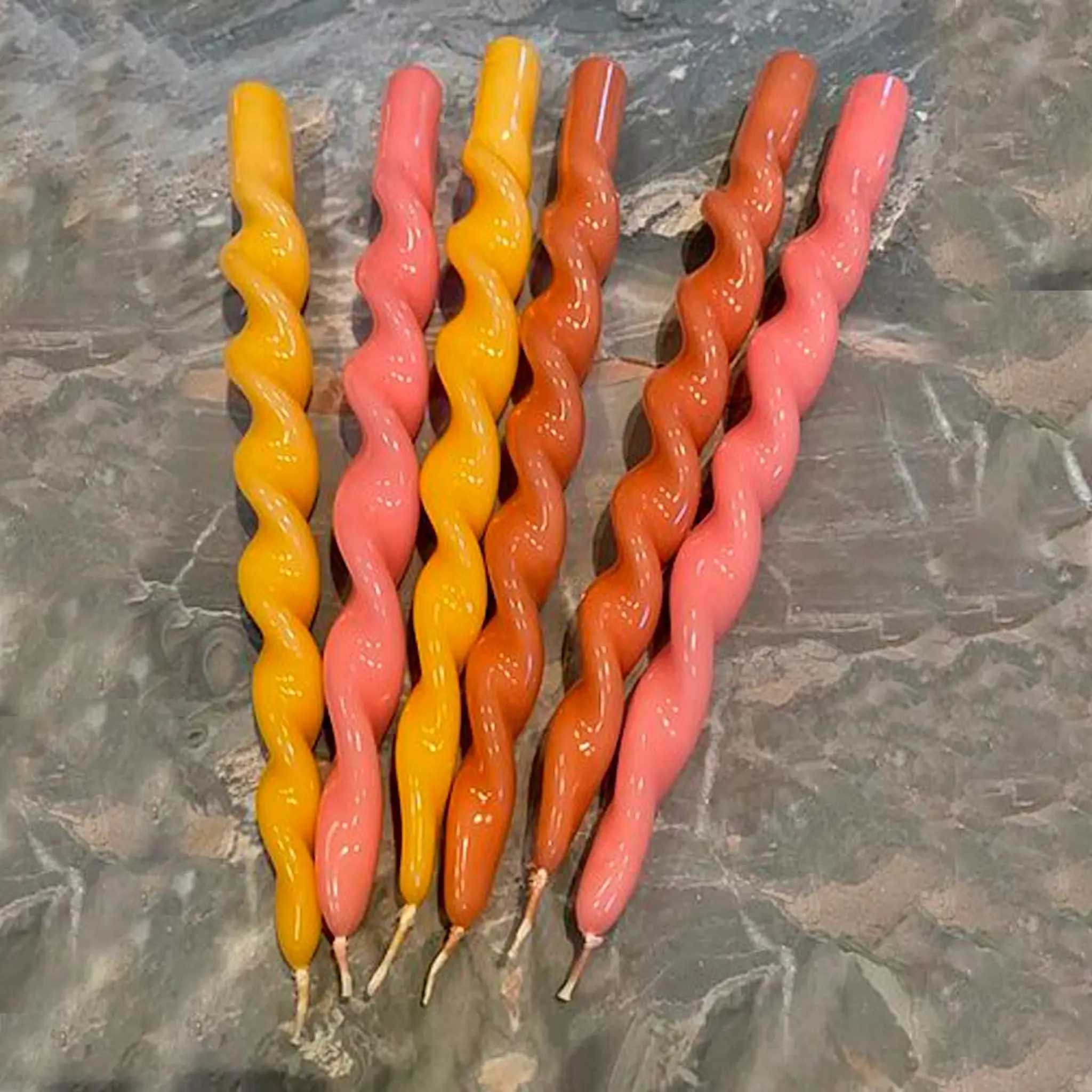 Vio Ljusfabrik Platta Lack Ljus Snurrade 29 cm 2-pack Mango