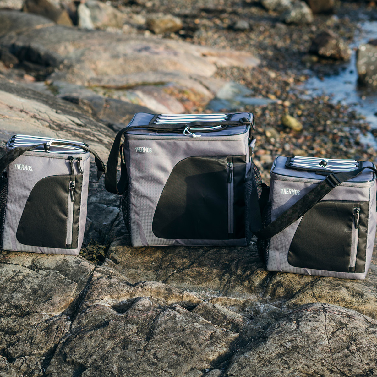 Thermos Radiance Kylmälaukku 25,4x21,6x28 cm Harmaa/Musta