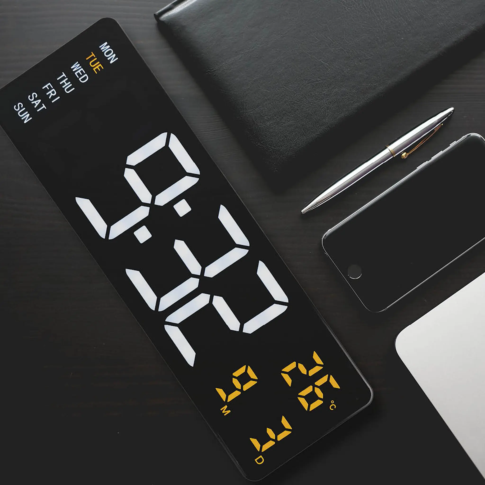 NeXtime Super Digi veggklokke 39 cm svart