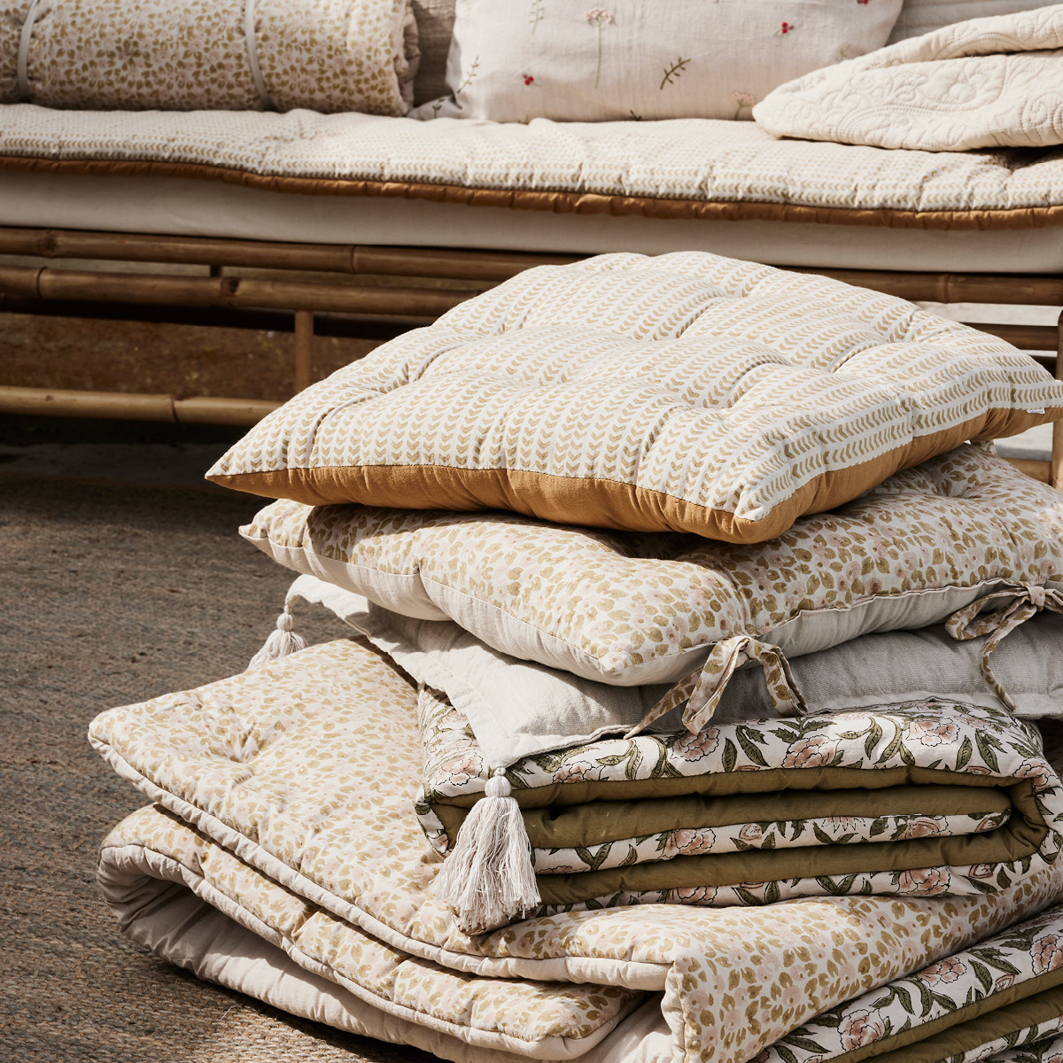 Lene Bjerre Ivenne sittdyna 45x45 cm ockra