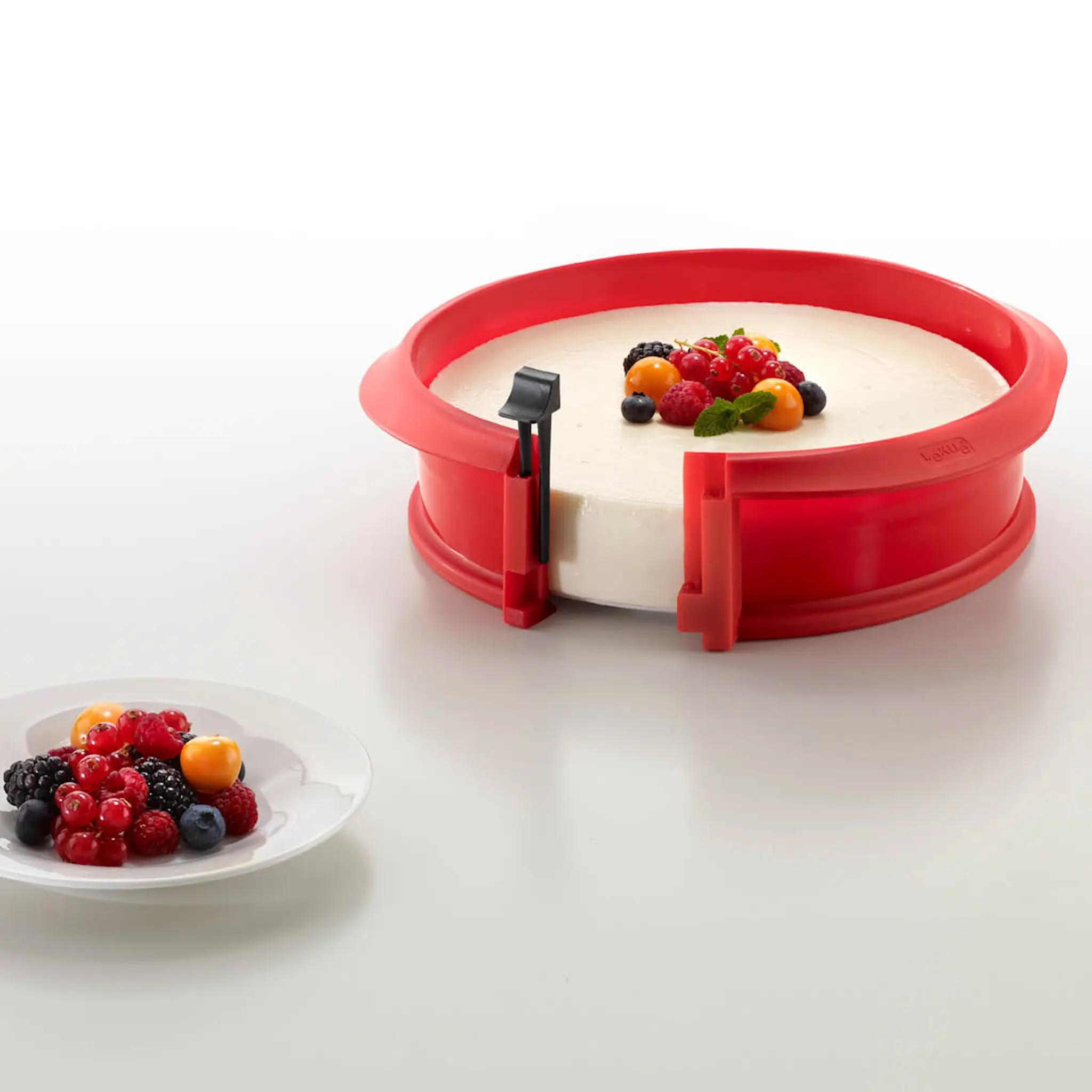 Lékué Springform i silikon med tallrik 23 cm 2,5 L röd/vit